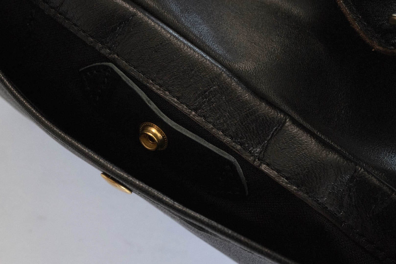 Inception by Accel Co. Horsebutt "Funky" Shoulder Bag (Black Tea-core)