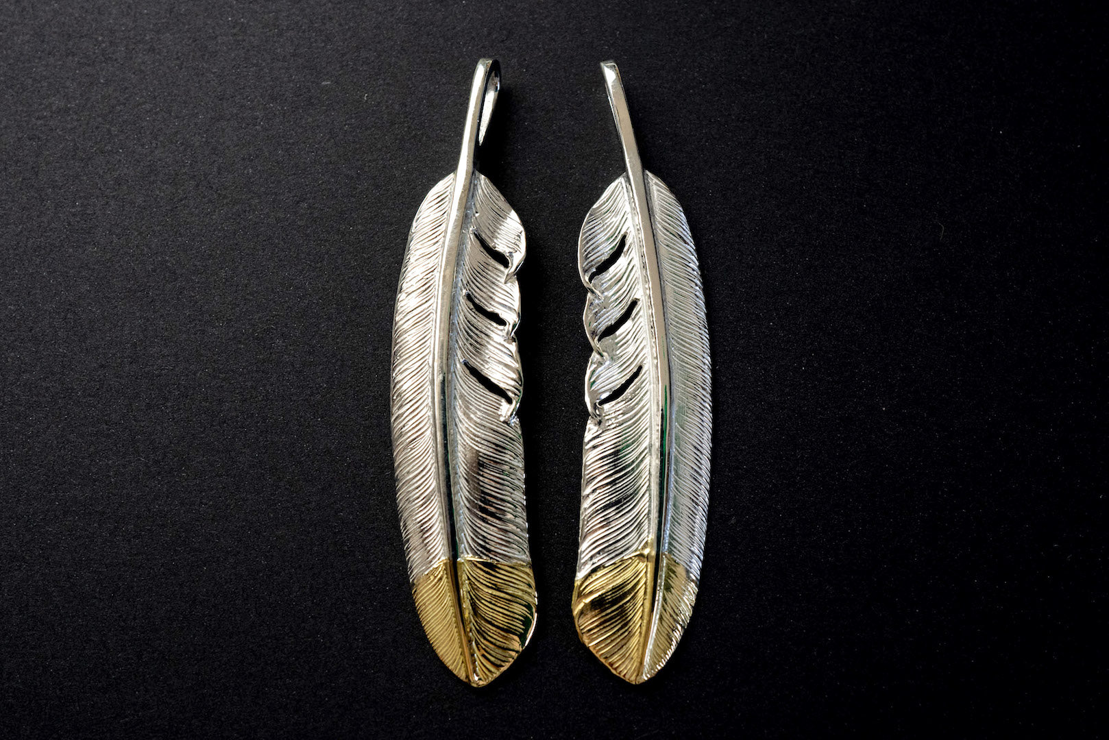 First Arrow's Large Quarter 18k Gold Feather Pendant (P-474)