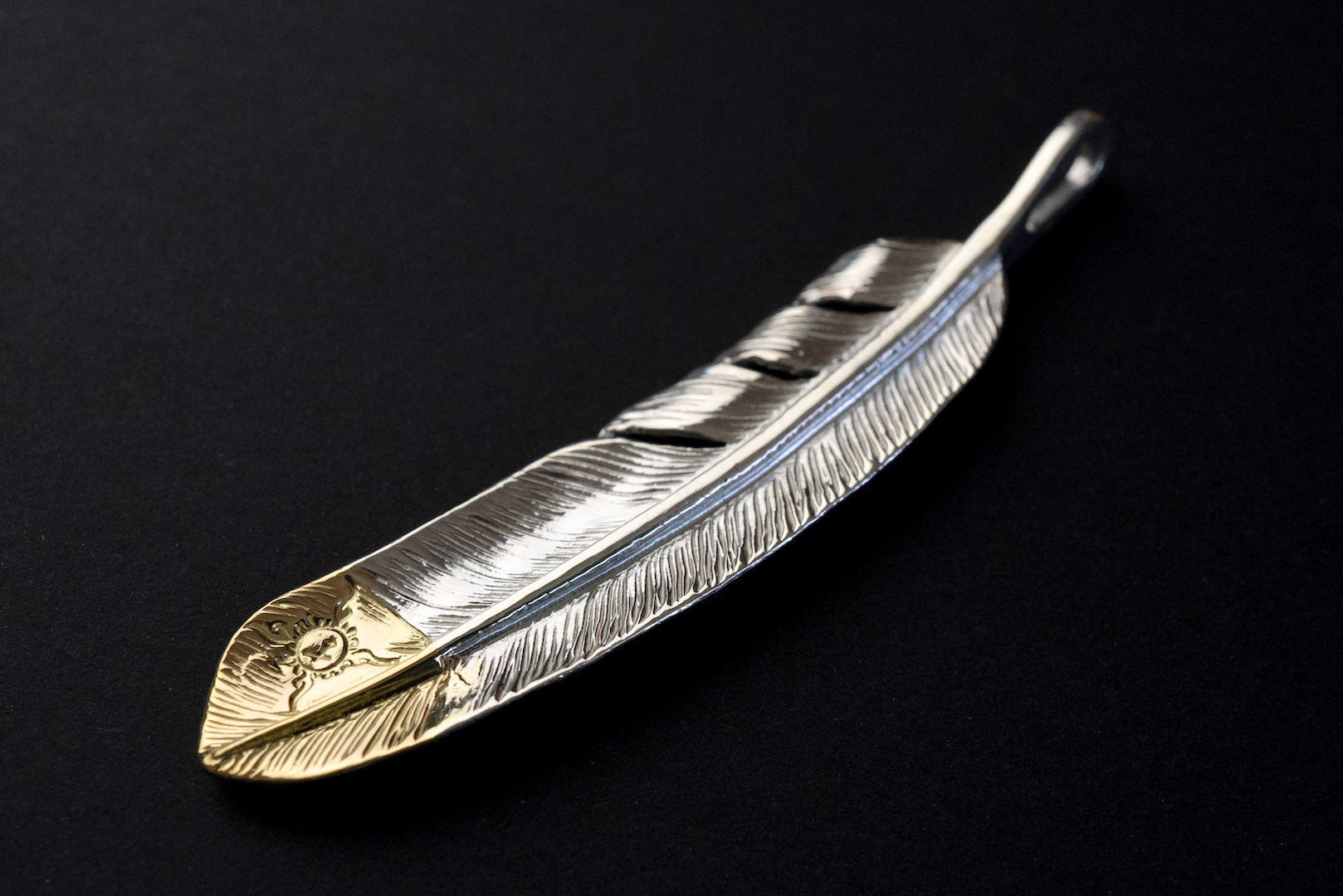 First Arrow's Large Quarter 18k Gold Feather Pendant (P-474)