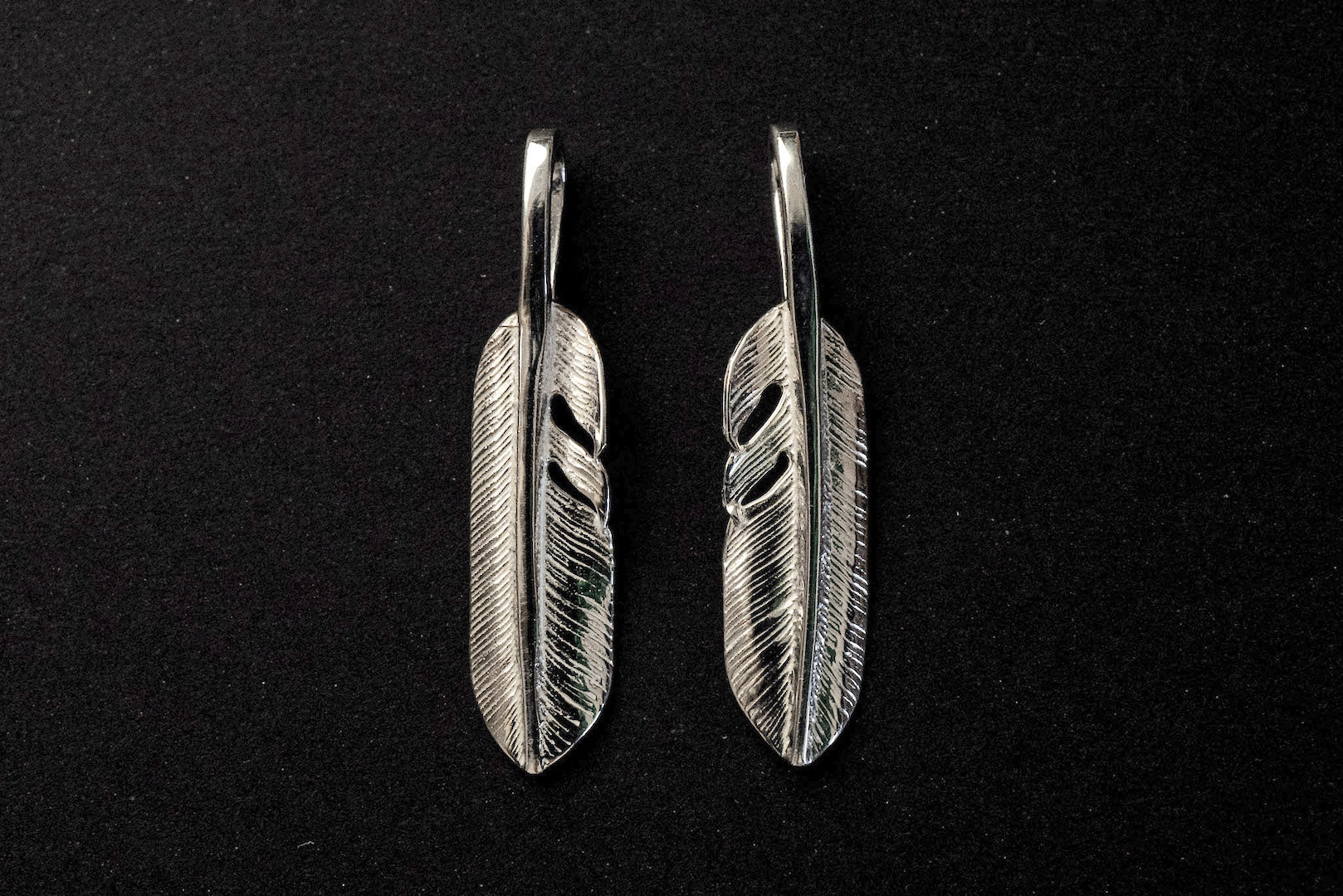 First Arrow's XS Silver Feather Pendant (P-593)