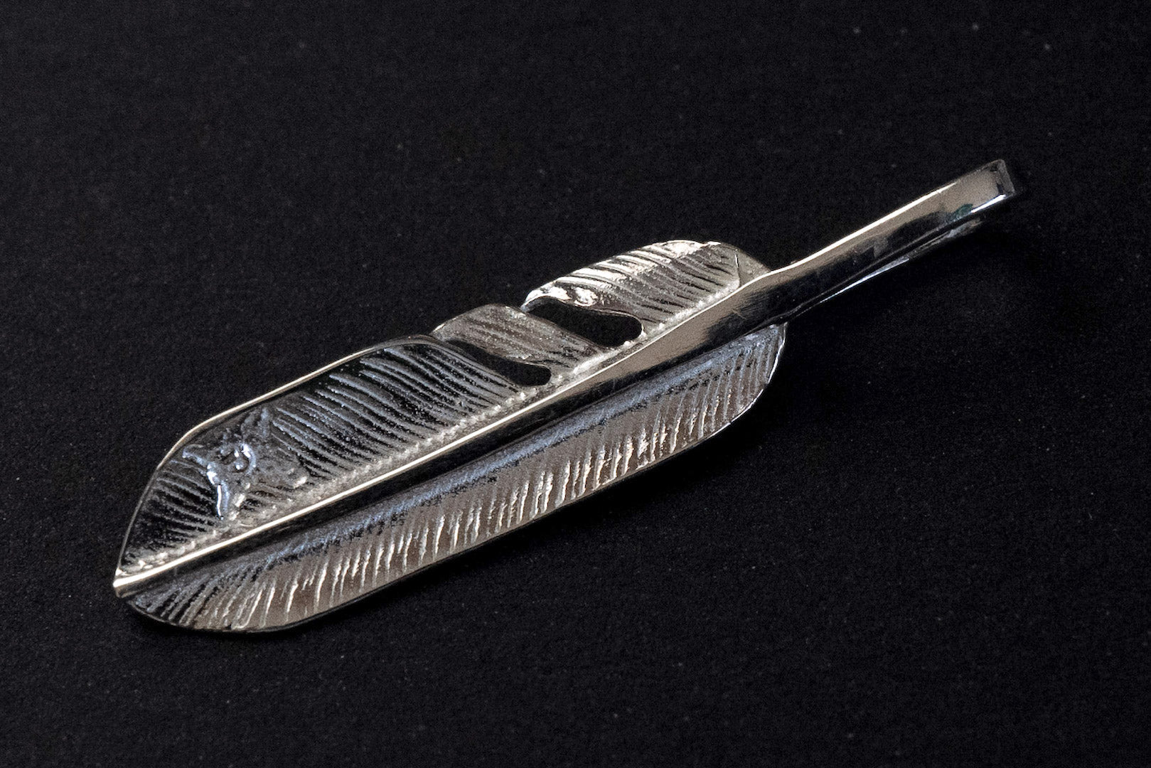 First Arrow's XS Silver Feather Pendant (P-593)