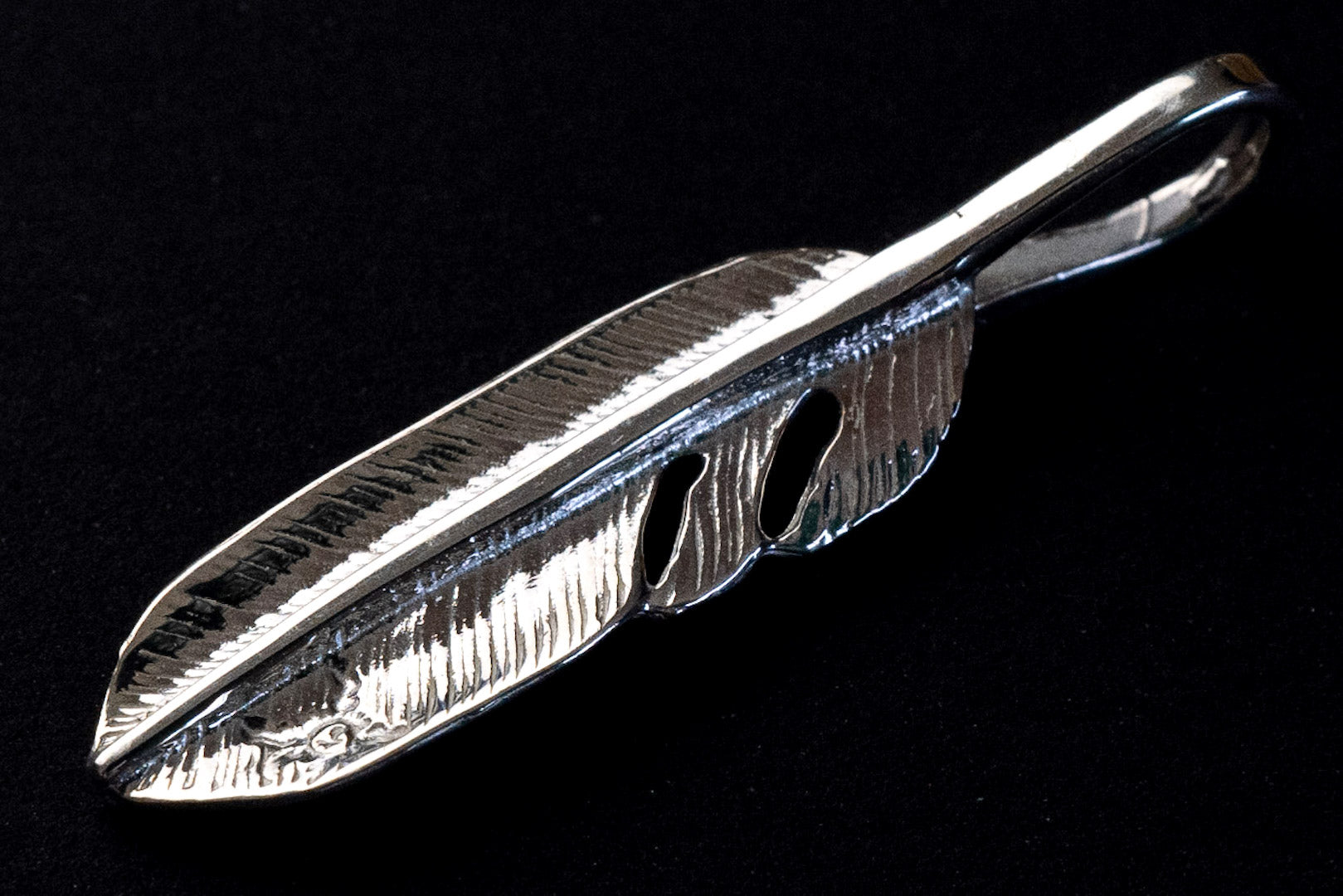 First Arrow's XS Silver Feather Pendant (P-593)