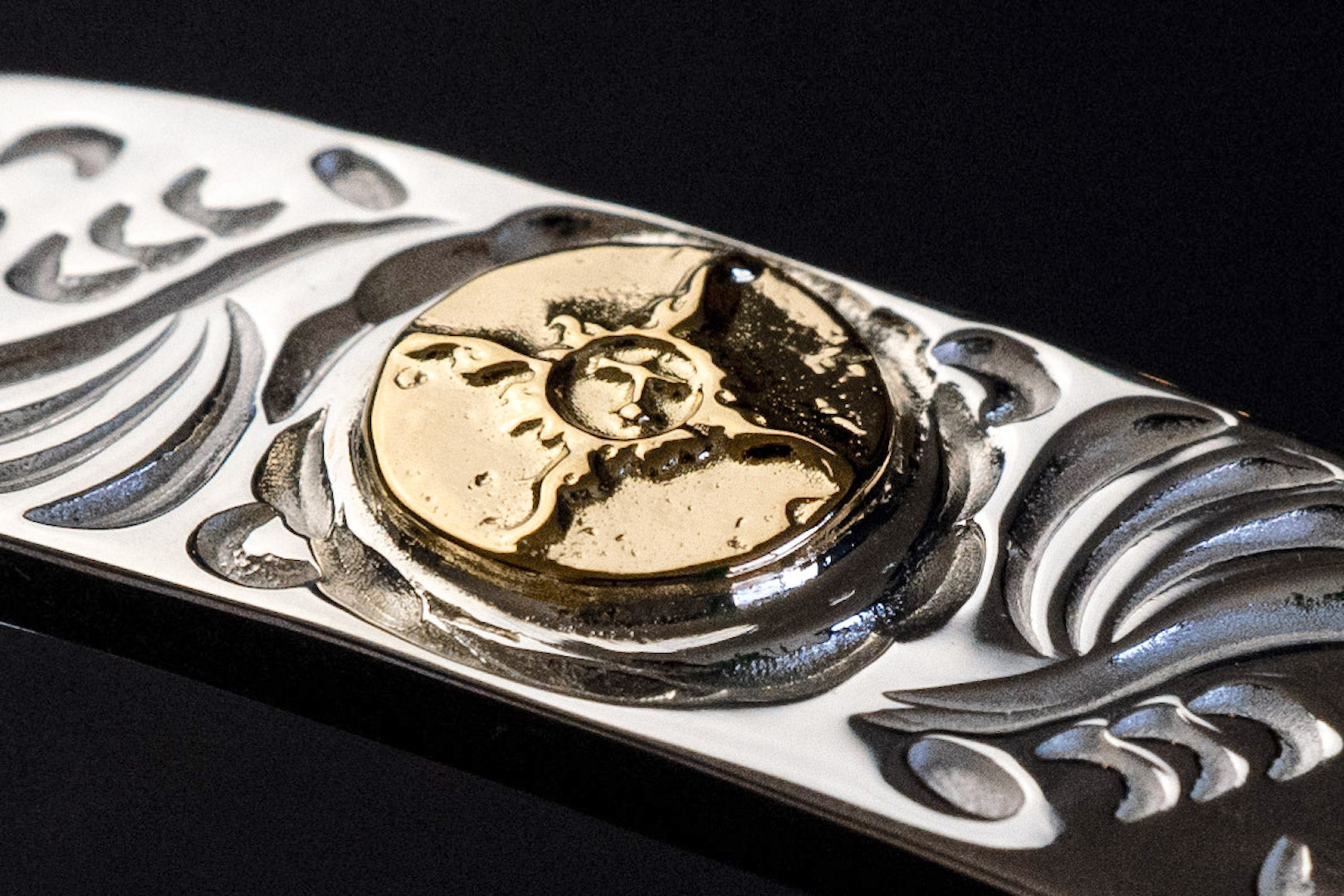 First Arrow's 12mm Arabesque Bangle with 18k Gold Sunburst Emblem (BR-026)