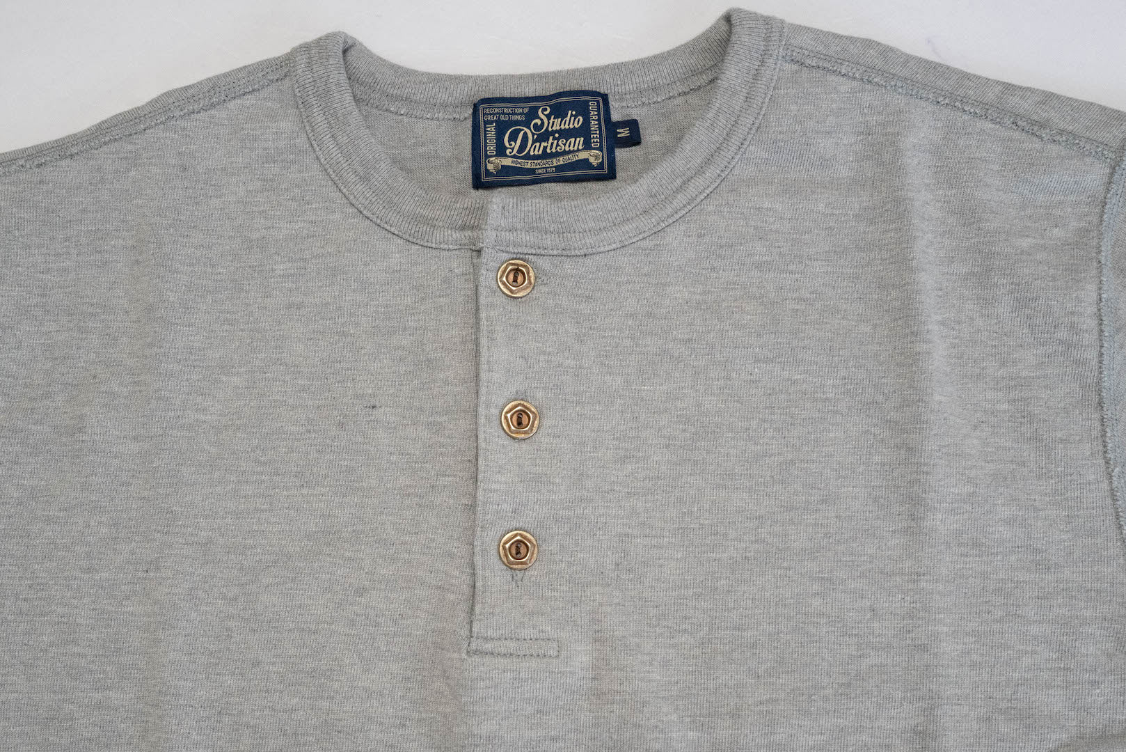 Studio D'Artisan X CORLECTION 7.5oz 'Suvin Gold' Ultimate Loopwheeled Henley Tee (Heather Grey)