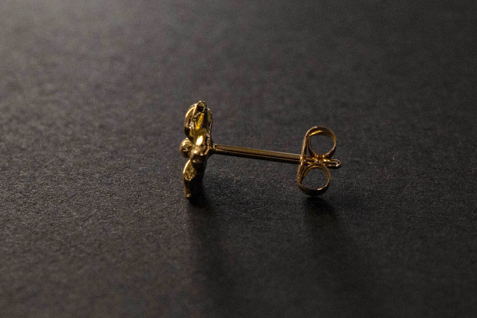 First Arrow's 18K Gold "Flowers" Earring (O-009)