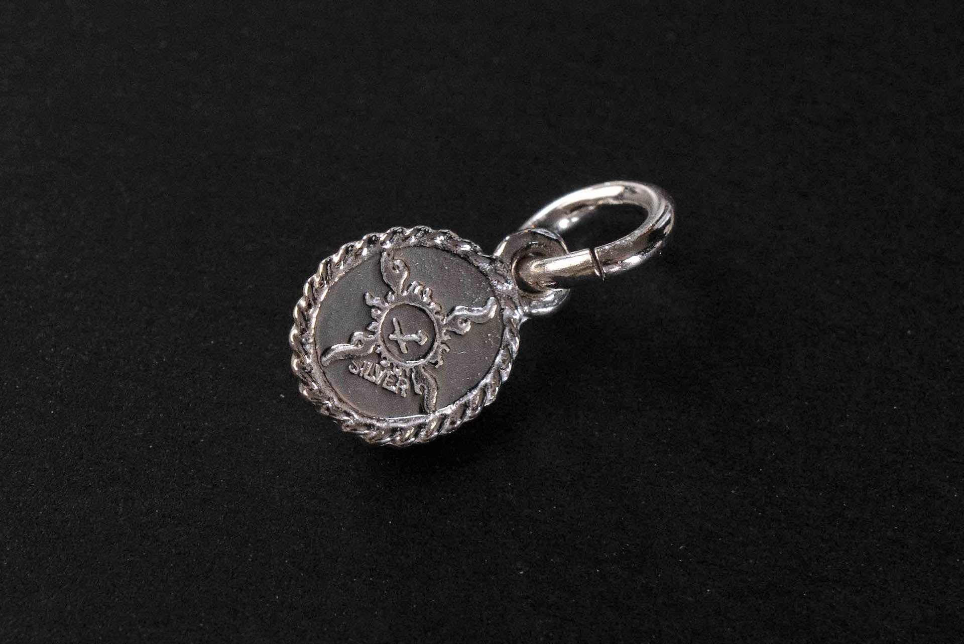 First Arrow's Size Small Mini Oval Pendant With Turquoise (P-297)