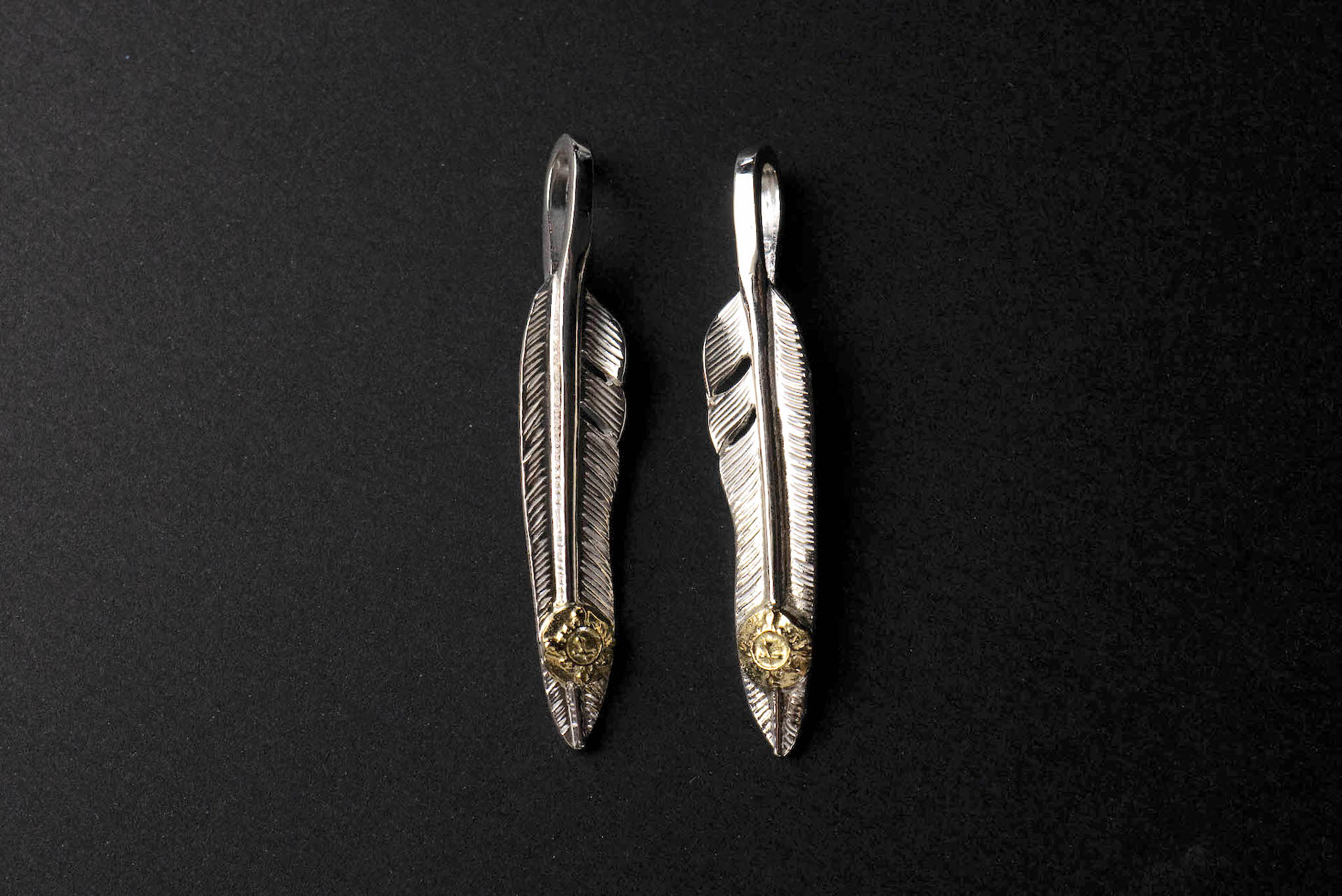 First Arrow's Small "Kazekiri Feather" Pendant With 18K Gold Emblem (P-432)
