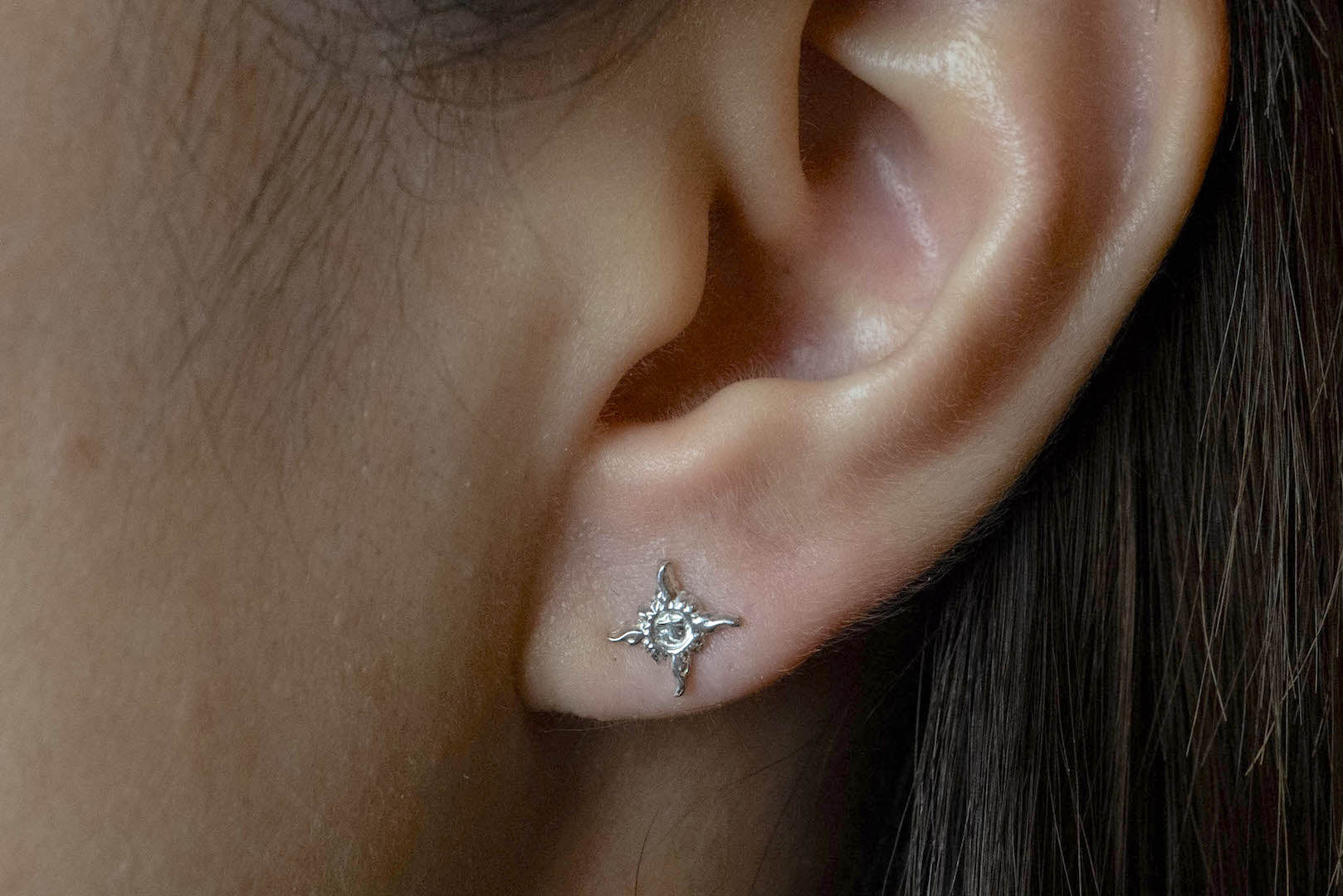 First Arrow's "Sunburst" Emblem Ear Pierce (O-167)
