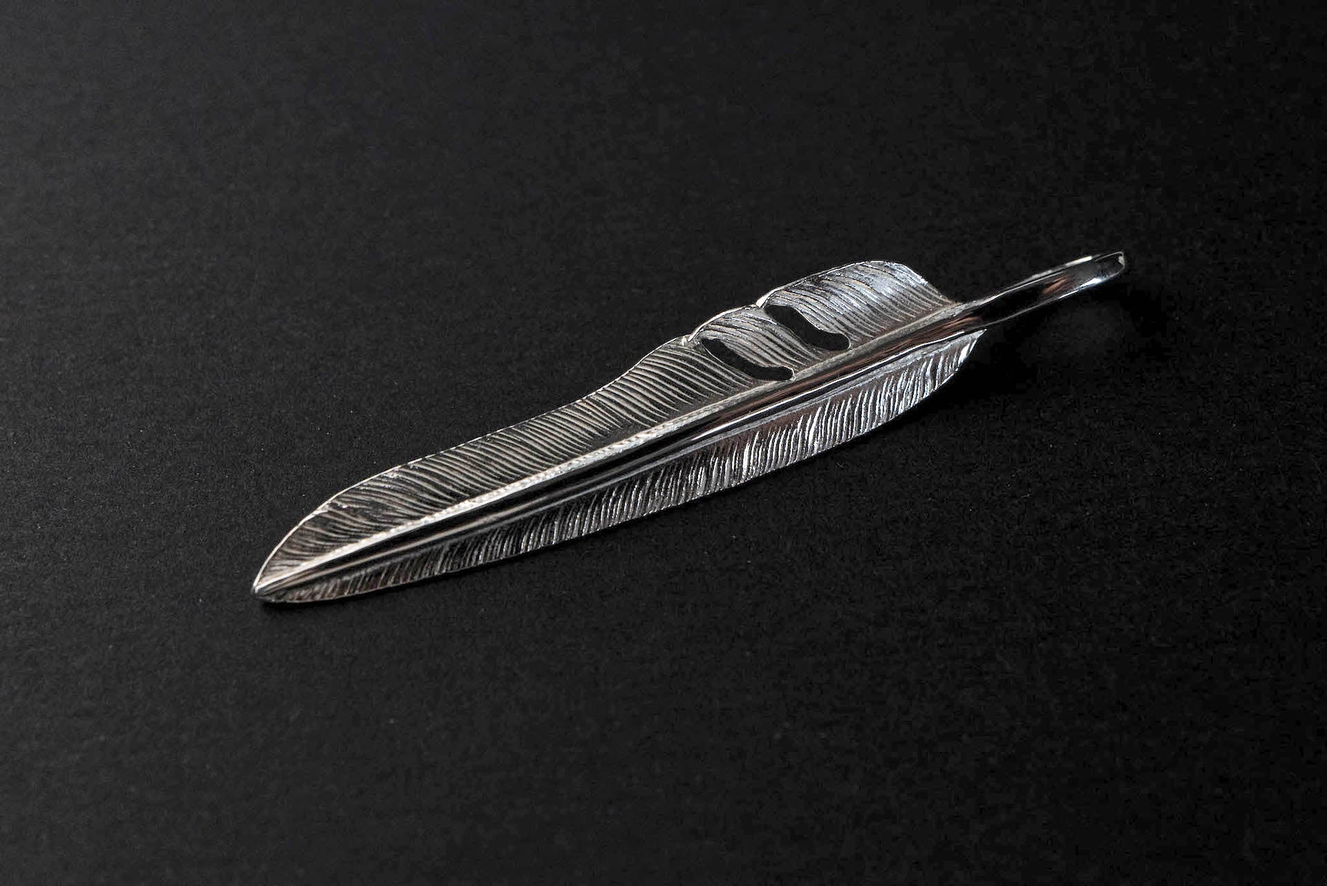 First Arrow's Medium "Kazekiri" Silver Feather Pendants (P-557)