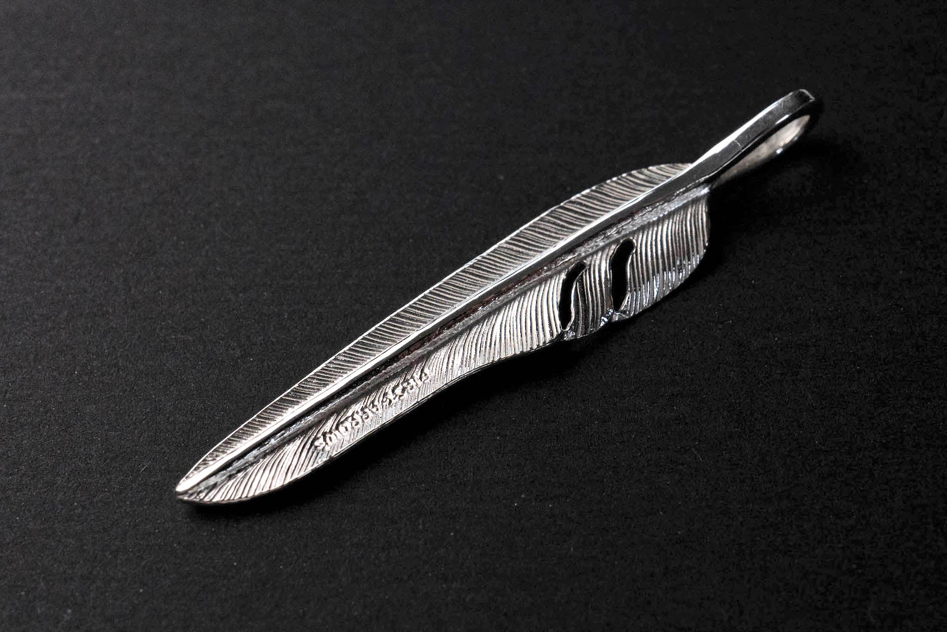 First Arrow's Medium "Kazekiri" Silver Feather Pendants (P-557)