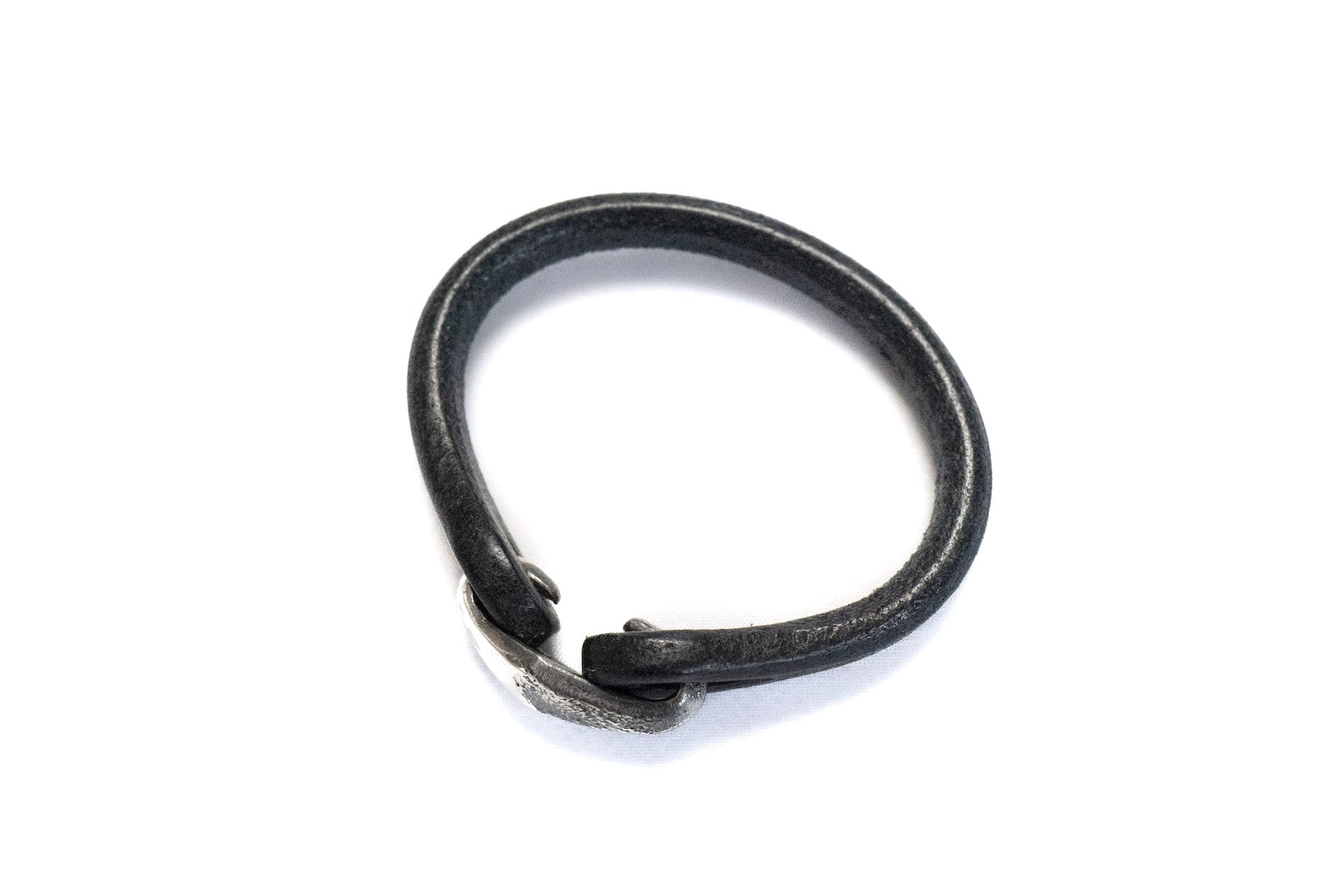 Cramp by Ginkawaten “Ying-Yang" Single Cuff (Navy Blue)