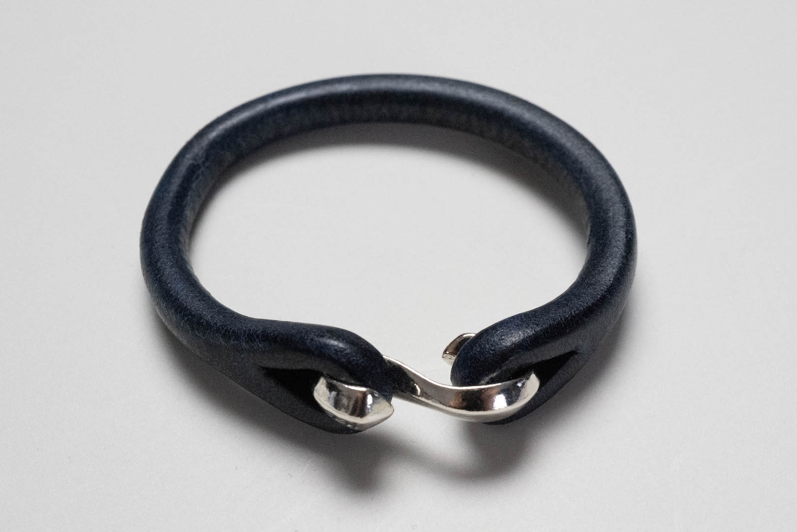 The Flat Head 'Silver Hook' Single Cuff (Indigo Navy)