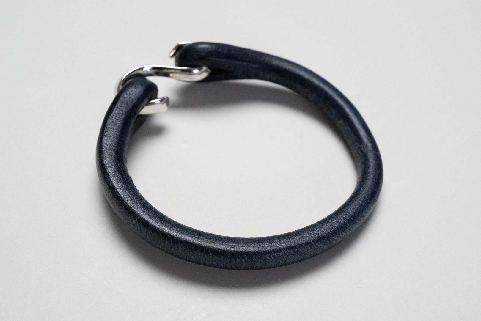 The Flat Head 'Silver Hook' Single Cuff (Indigo Navy)