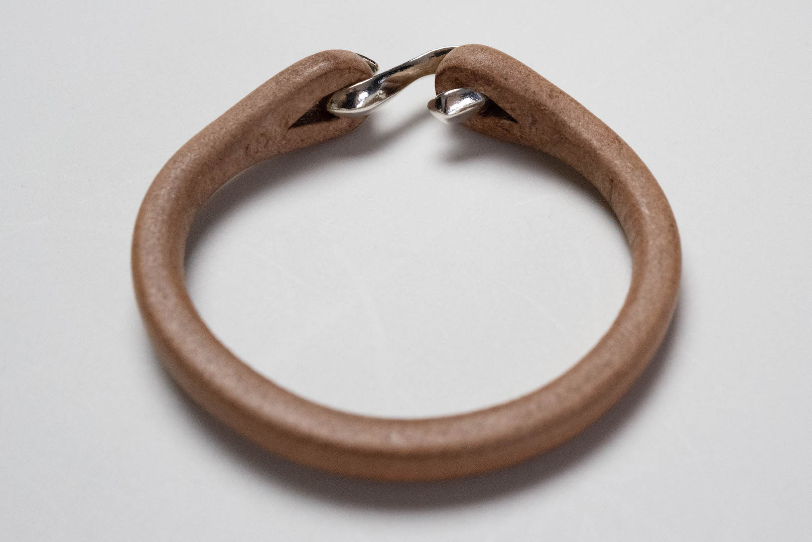 The Flat Head 'Silver Hook' Single Cuff (Natural Tan)