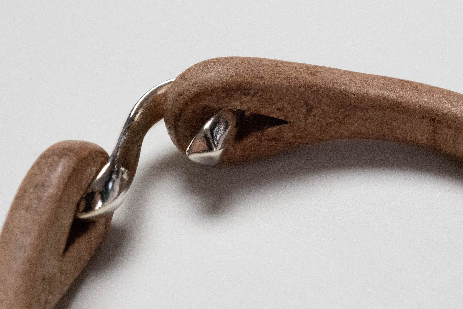 The Flat Head 'Silver Hook' Single Cuff (Natural Tan)