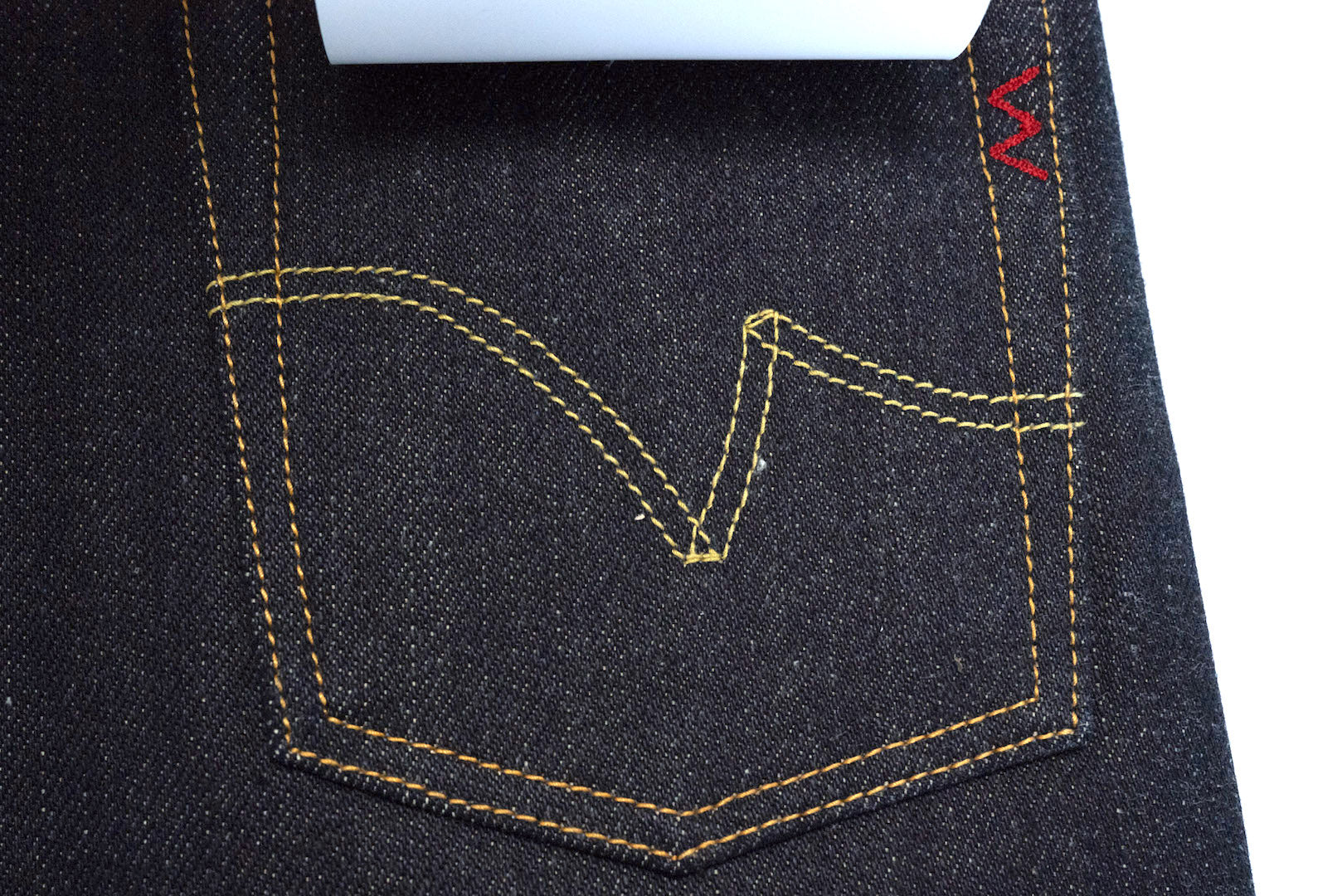 Iron Heart 555-XHS 25oz Denim (Slim Tapered Fit)