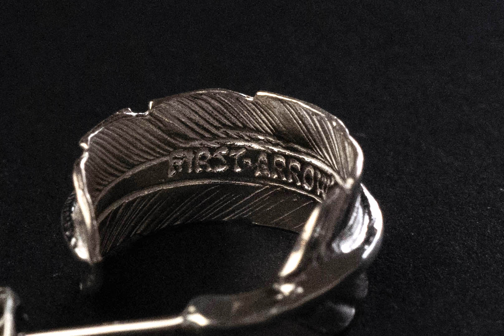 First Arrow's Small Feather Pierced Earring (O-007S)