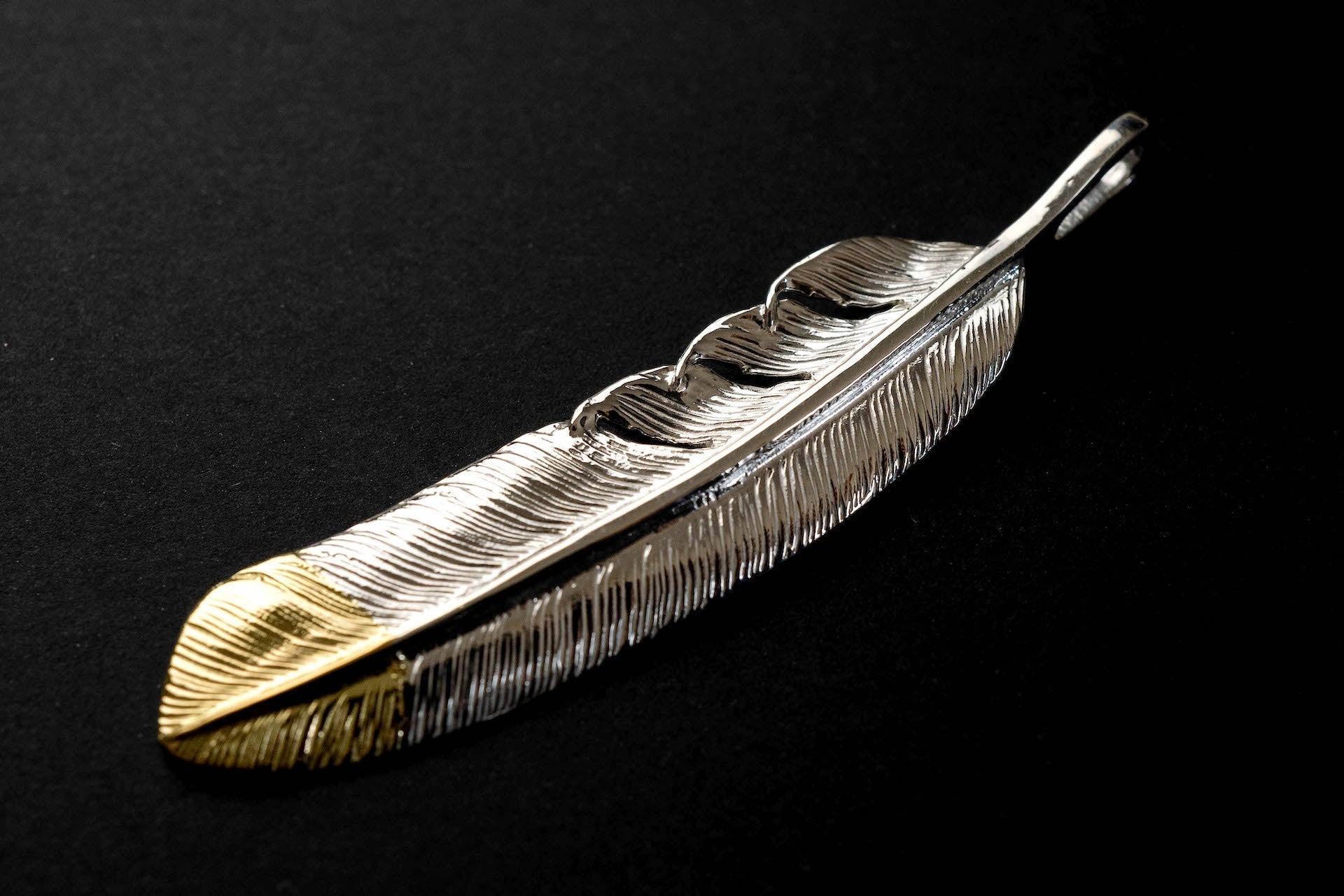 First Arrow's Large Quarter 18k Gold Feather Pendant (P-474)