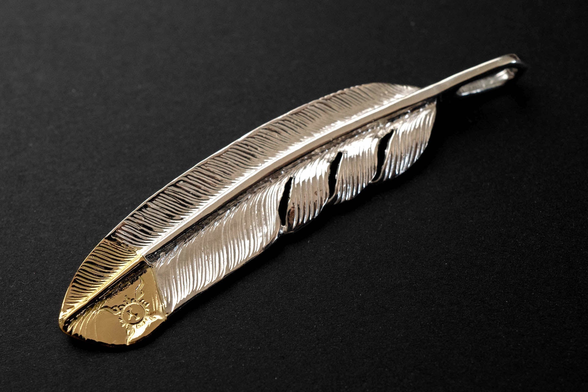First Arrow's Large Quarter 18k Gold Feather Pendant (P-474)