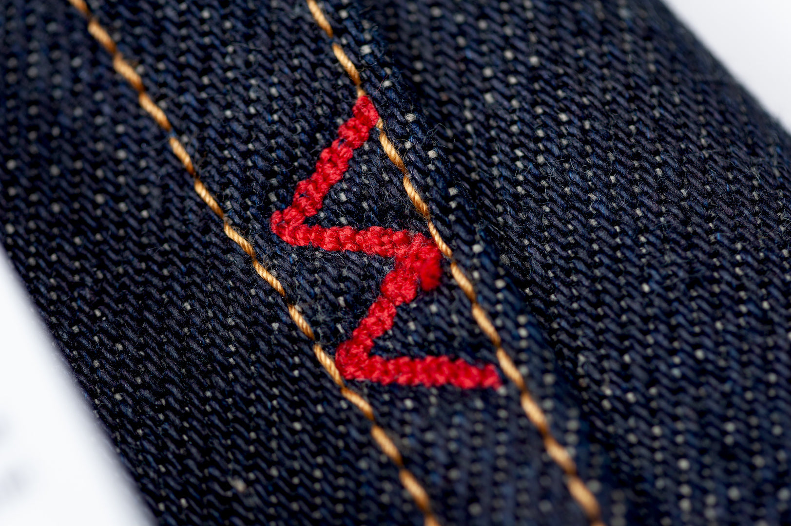 Iron Heart 555-XHS 25oz Denim (Slim Tapered Fit)