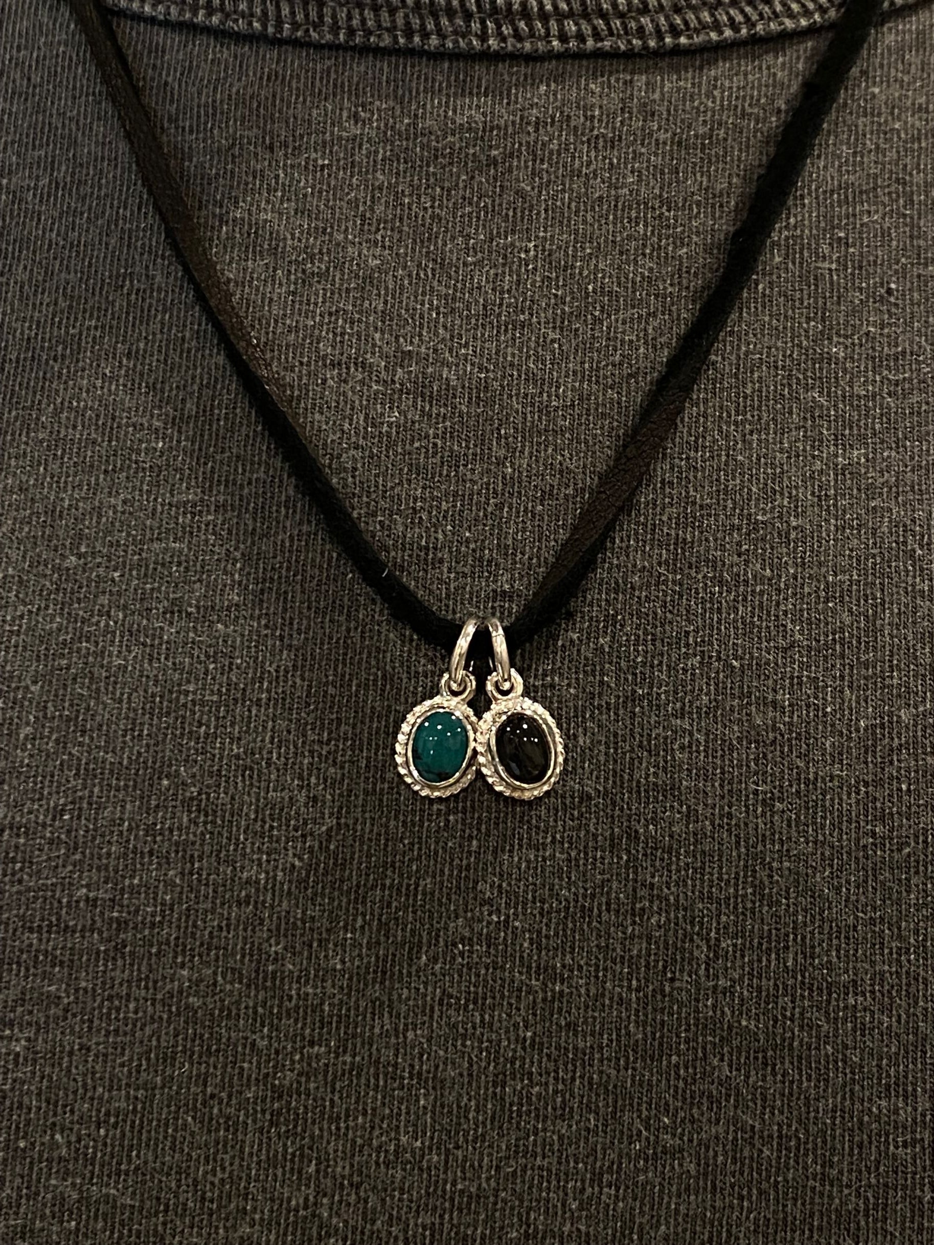 First Arrow's Size Small Mini Oval Pendant With Soulo Stone (P-298)