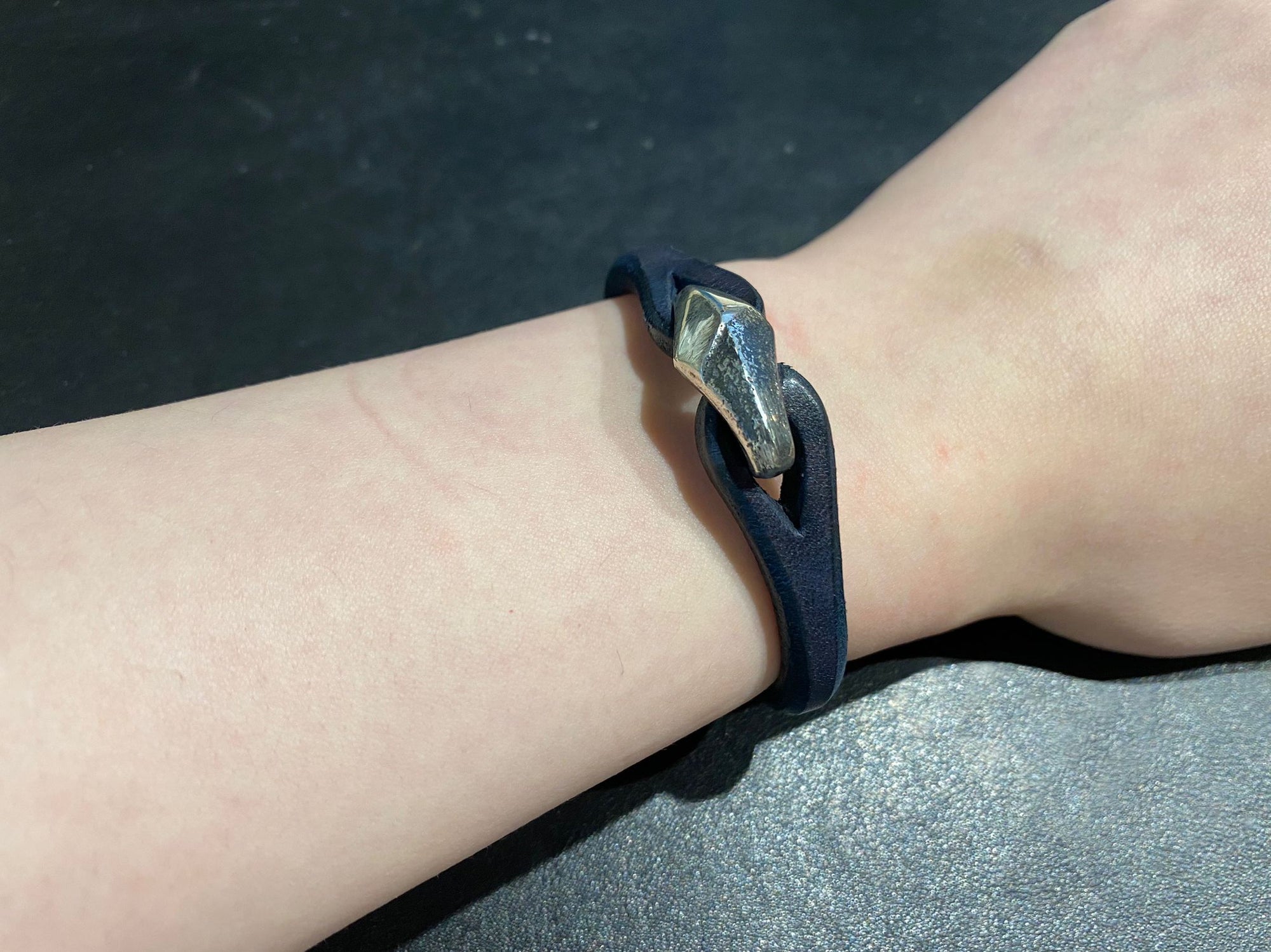 Cramp by Ginkawaten “Ying-Yang" Single Cuff (Navy Blue)
