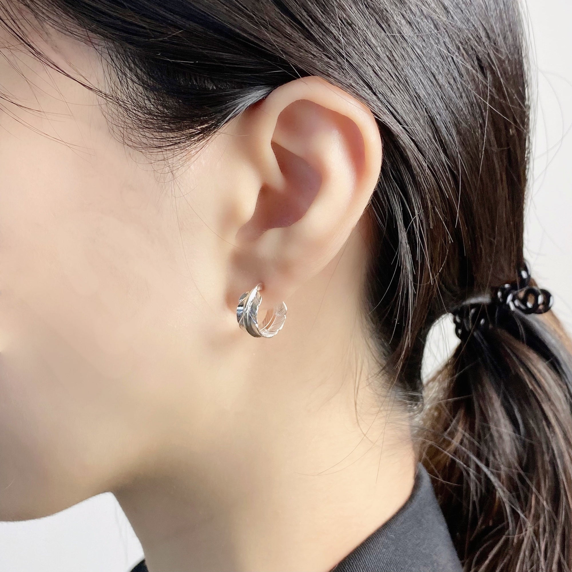 First Arrow's Small Feather Pierced Earring (O-007S)