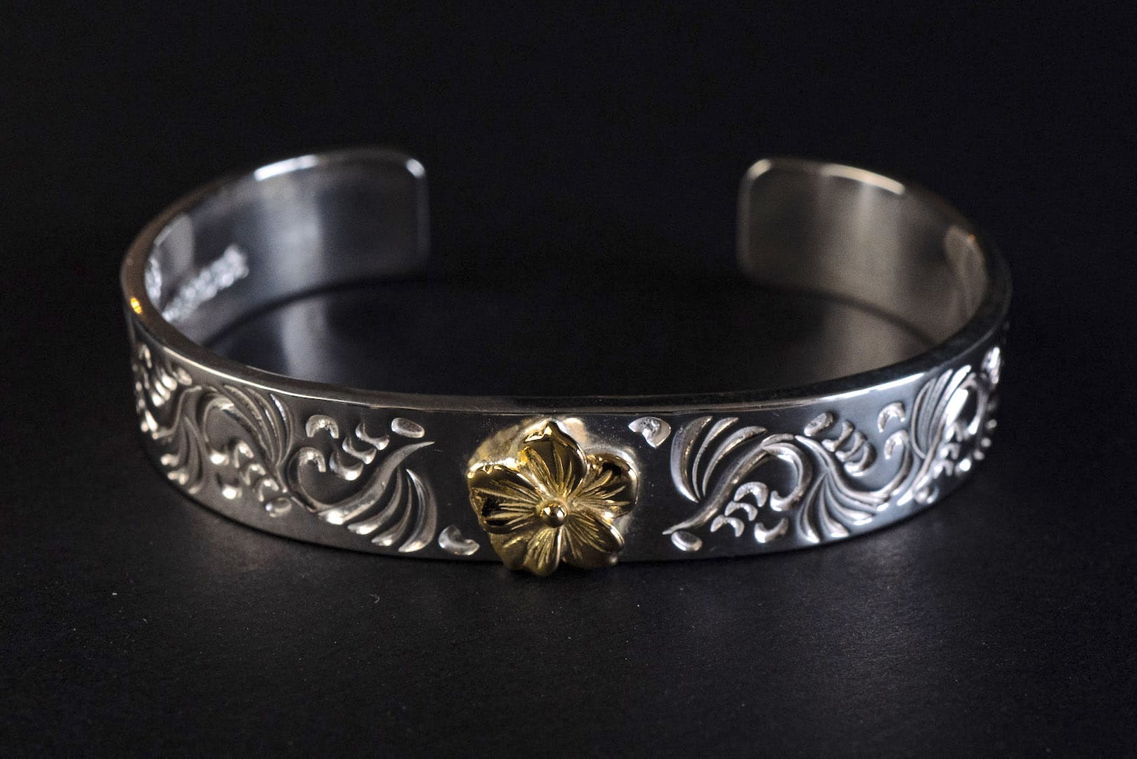 First Arrow's 12mm Arabesque Bangle with 18k Gold Sakura Flower (BR-027)