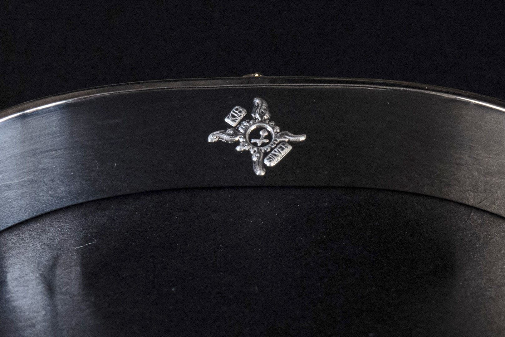 First Arrow's 12mm Arabesque Bangle with 18k Gold Sakura Flower (BR-027)