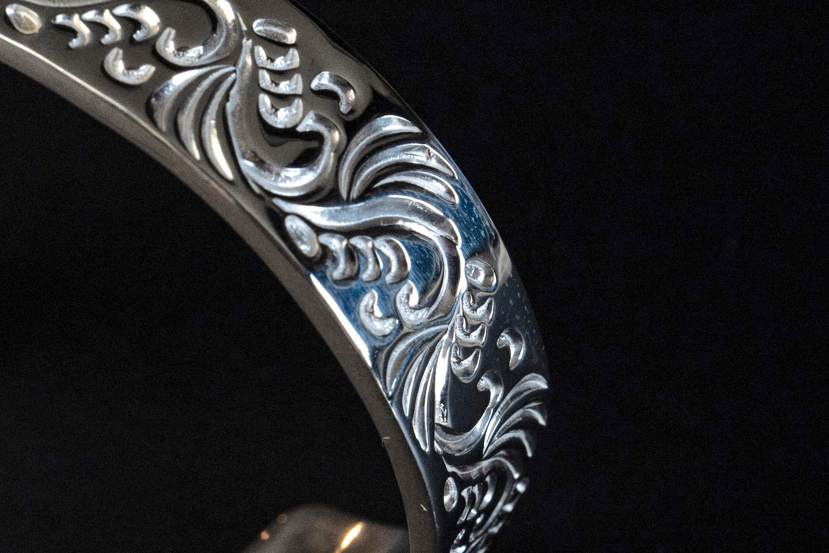 First Arrow's 12mm Arabesque Bangle with 18k Gold Sakura Flower (BR-027)