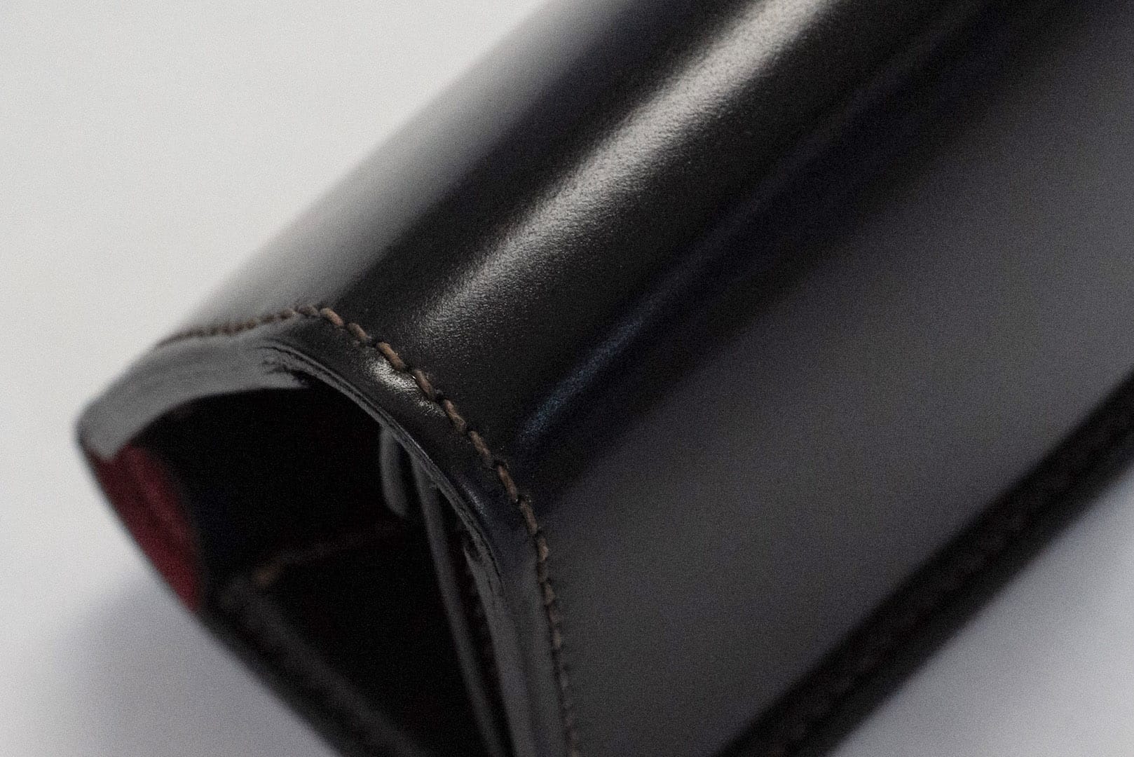 The Flat Head Cordovan Trifold Mini Wallet (Solid Black)