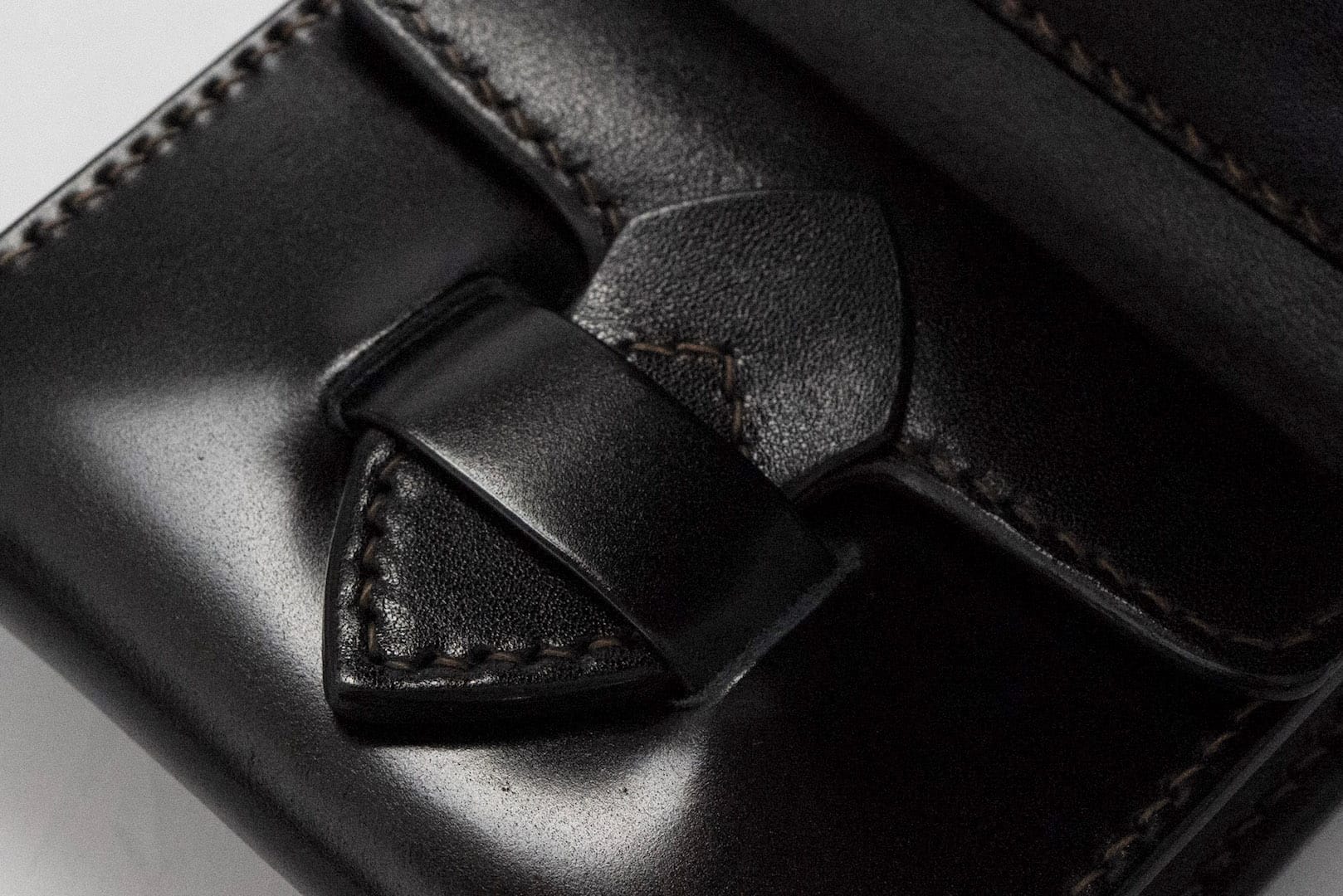 The Flat Head Cordovan Trifold Mini Wallet (Solid Black)