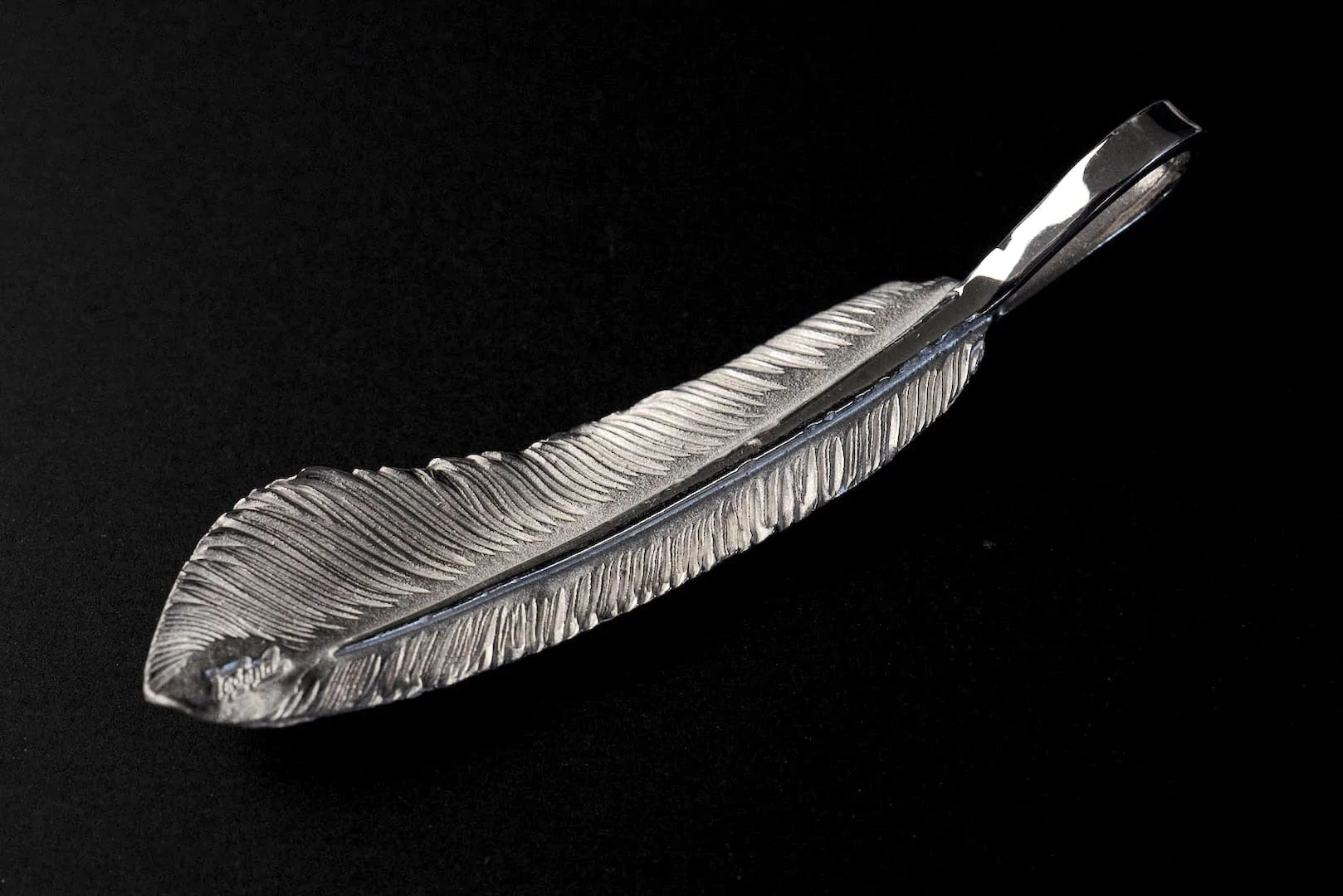 Legend "Ultra-Large Feather" Pendant With 22K Gold Emblem (Special Edition)