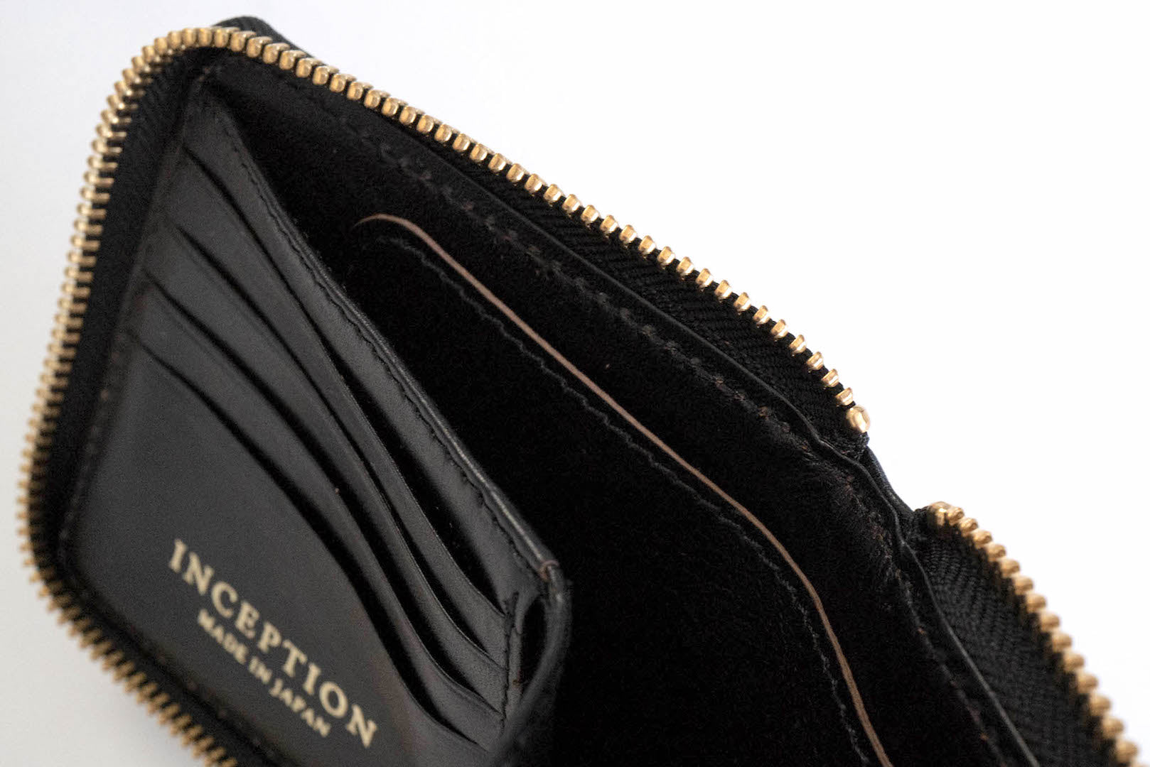 Inception by Accel Co. Horsehide Round Short Wallet (Black Tea-core)