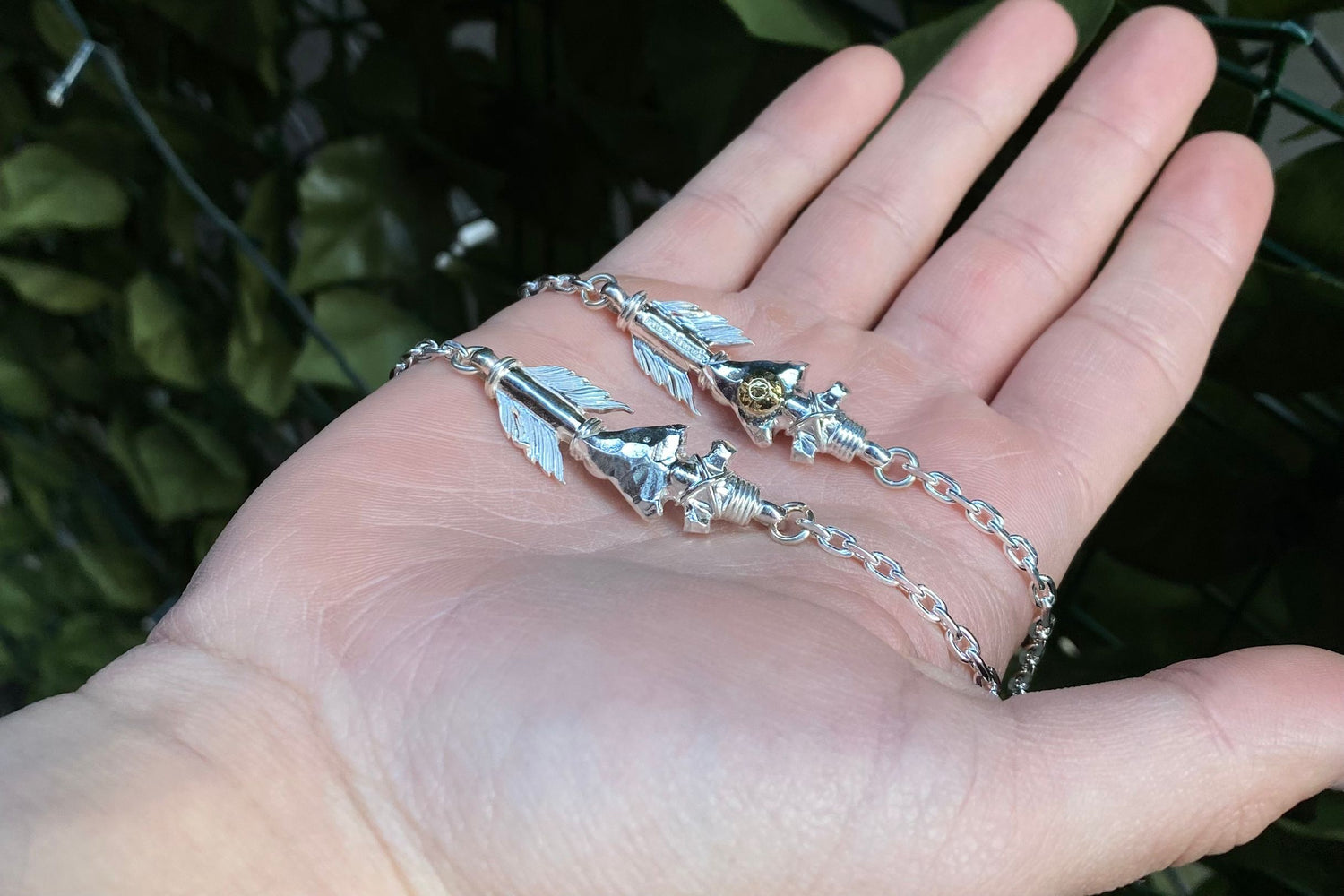 First Arrow's Size Small "Spirit Arrow" Silver Chain (O-280)/with Gold Emblem (O-283)