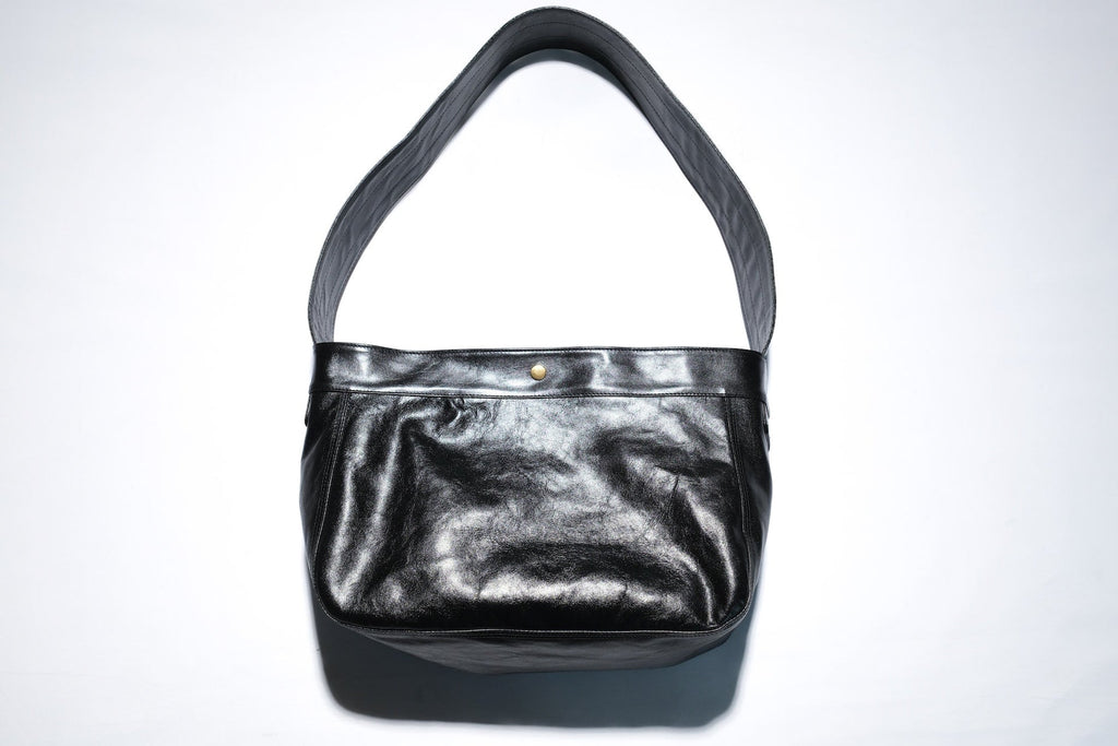 Inception by Accel Co. Horsehide Newspaper Bag (Black Tea-core)