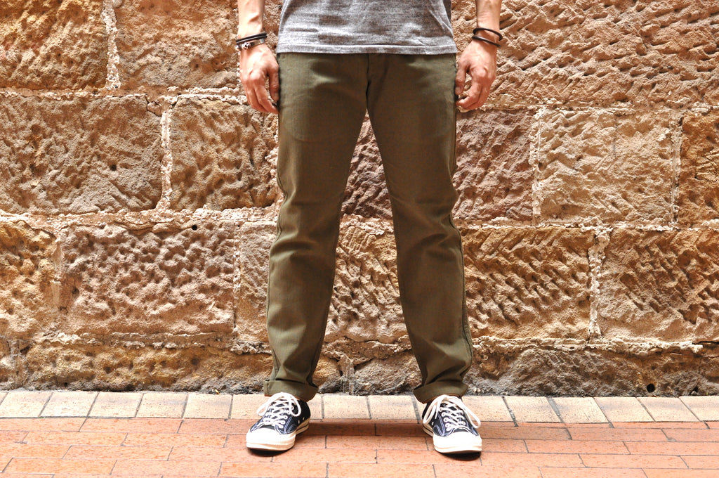 PURE BLUE JAPAN X CORLECTION 12OZ 'WOOD GRAIN' SLIM CHINOS (OLIVE X CAMEL)