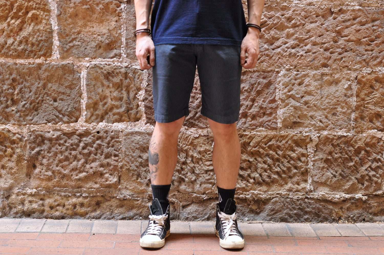 STUDIO D'ARTISAN "RAILWAY" HICKORY SHORTS (NAVY)