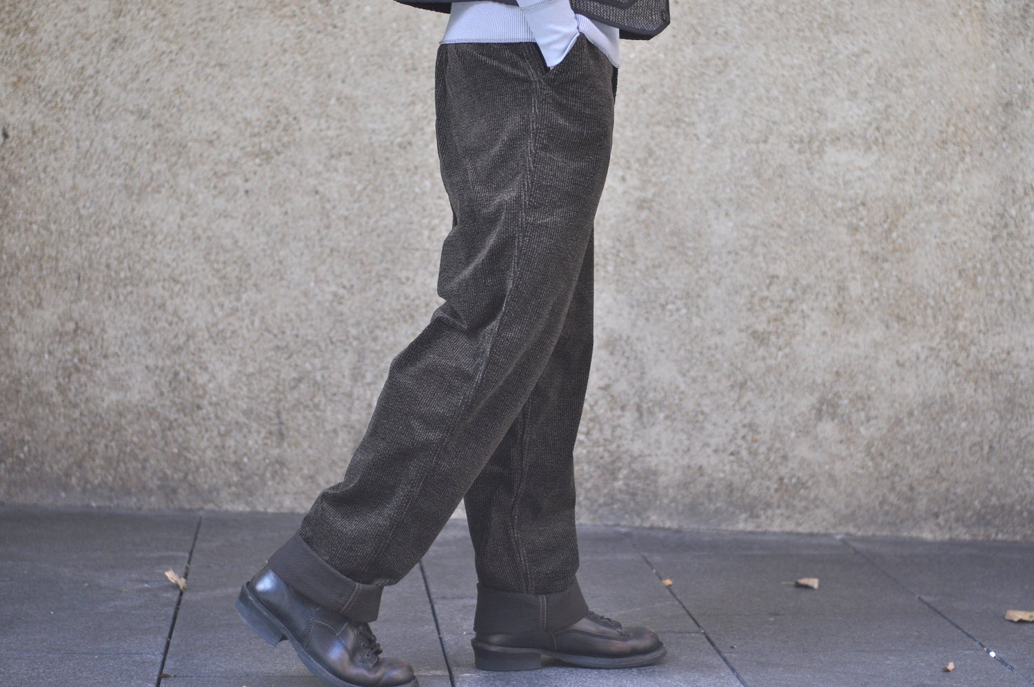 Freewheelers “Yellowstone” Striped Corduroy Hunting Trousers (Grained Brown)