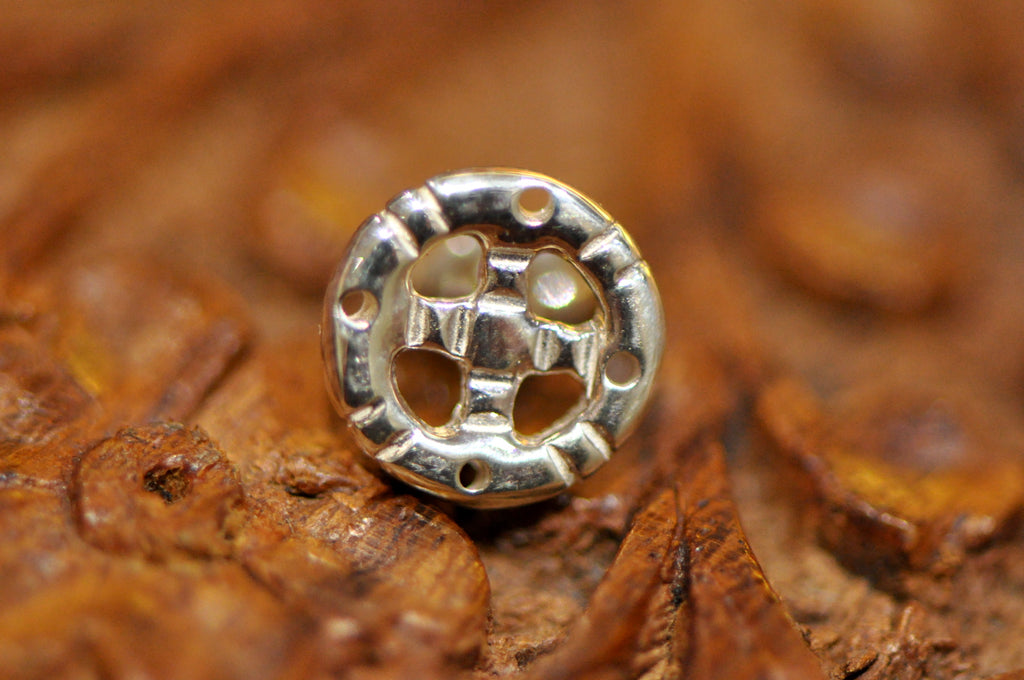 FIRST ARROW'S MEDICINE WHEEL SILVER EARRING