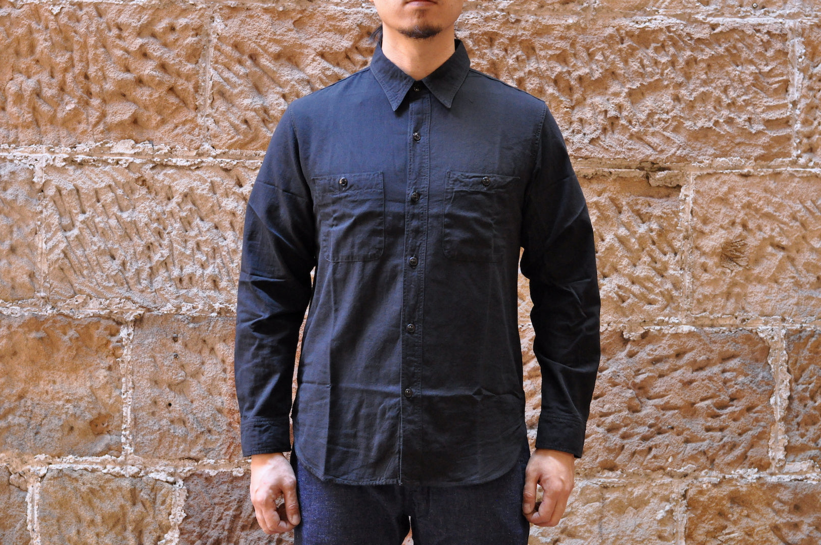 FULL COUNT 5.5OZ SELVAGE CHAMBRAY WORK SHIRT (BLACK) - CORLECTION