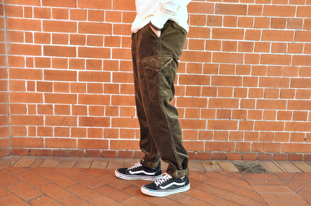 Freewheelers “Log Roller” Heavy Corduroy Pants (Straight Tapered fit)