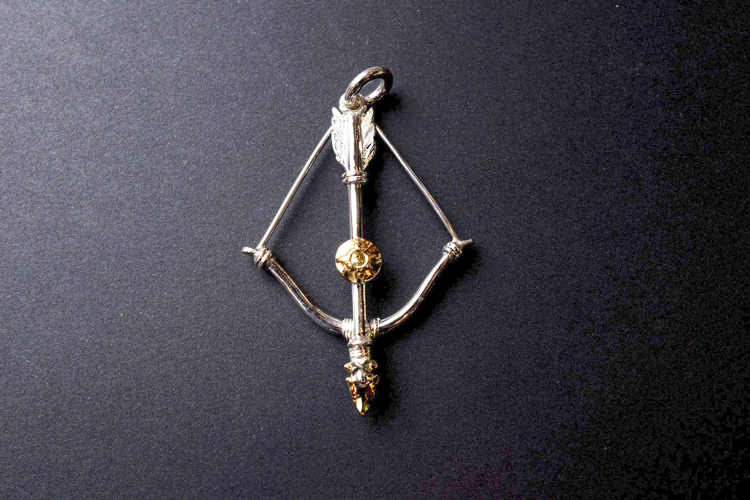 FIRST ARROW'S SIZE MEDIUM "BOW & ARROW" PENDANT K18 GOLD EMBLEM & 18K GOLD ARROWHEAD (P-216)