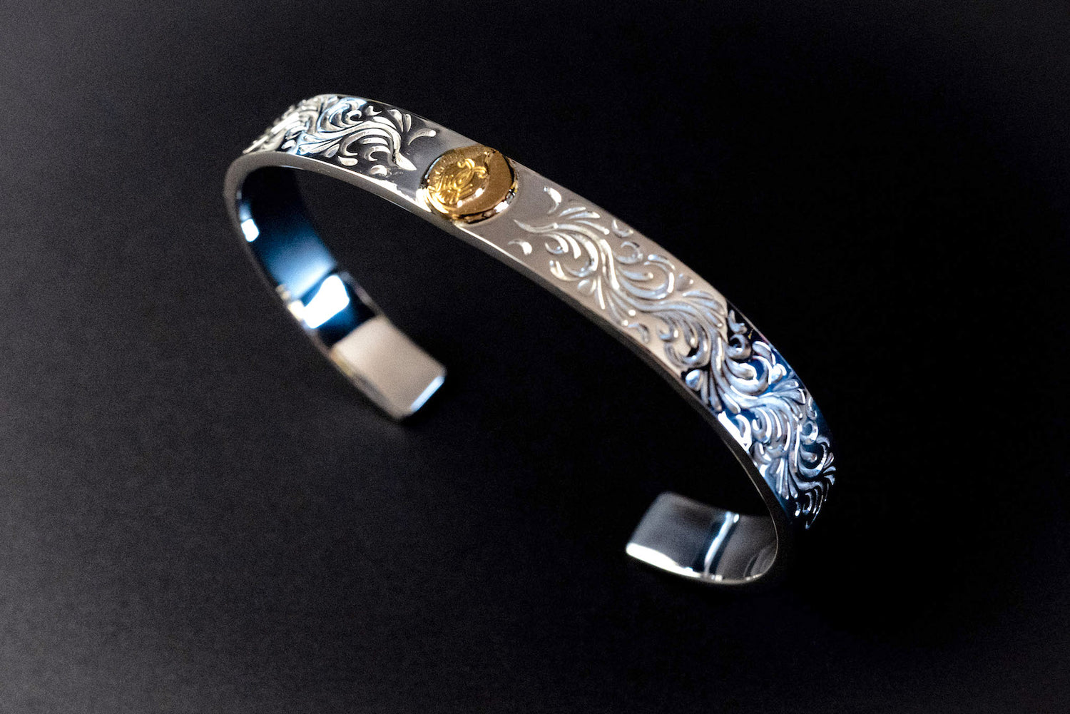 LEGEND 8MM "PHOENIX" BANGLE WITH 22K GOLD EMBLEM (B-4)