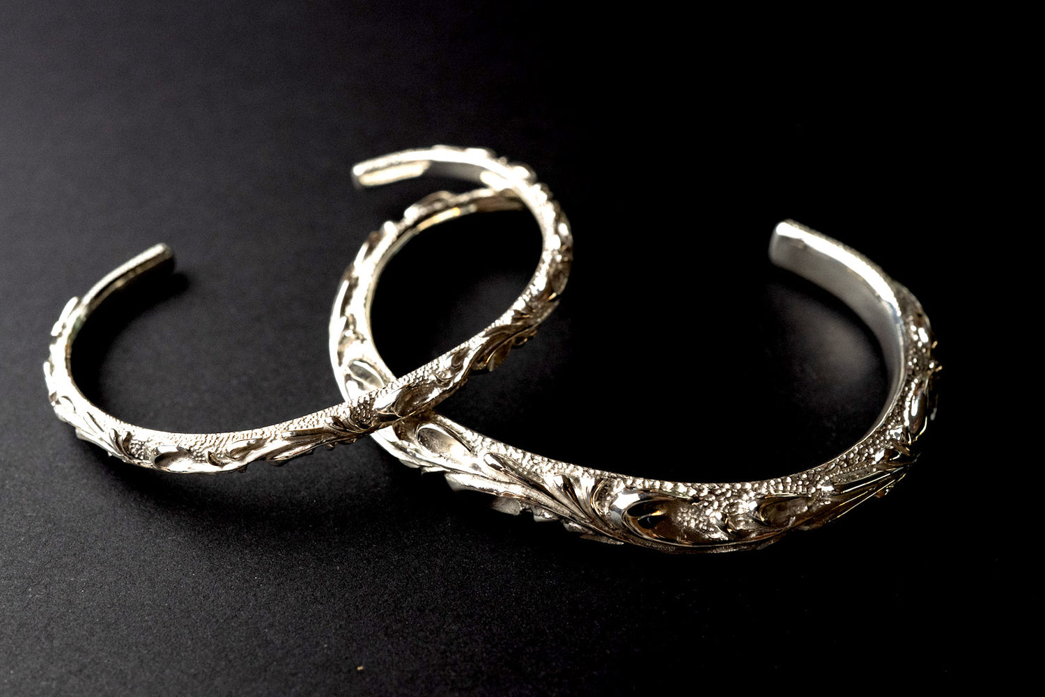 LEGEND 'FLORA' SILVER BANGLE