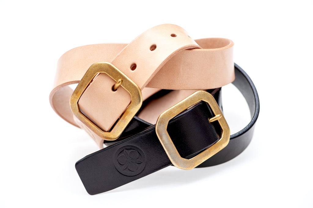 MOMOTARO "PEACH EMBLEM" COWHIDE BELT