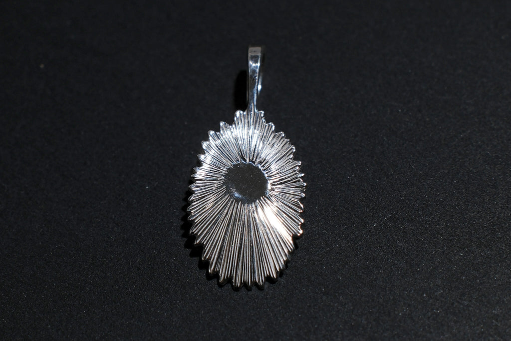 The One OCEAN "Sun" Island Charm
