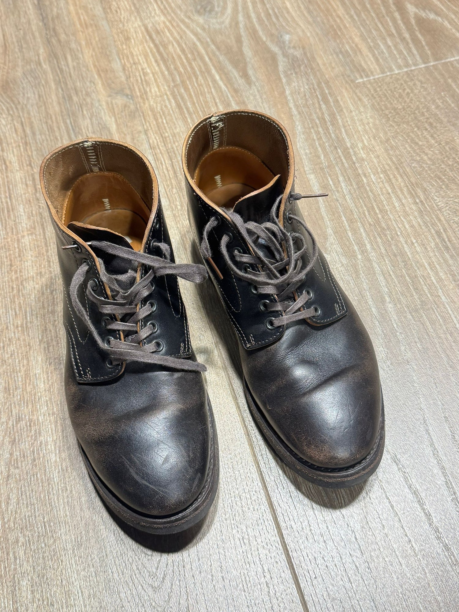 Skoob X CORLECTION Horsebutt Military Chukka Boots (Black Tea-Core)