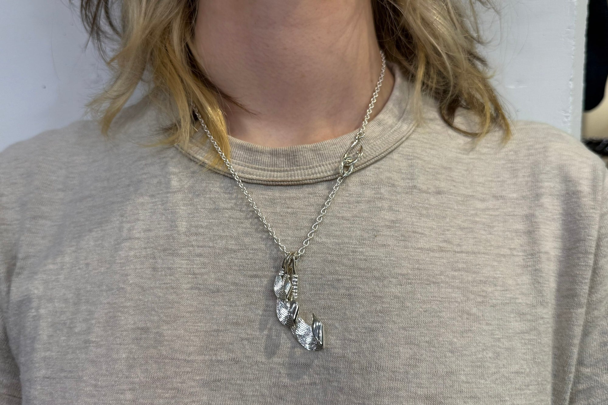 The One OCEAN "Catch The Waves" Plain Pendant (Large)