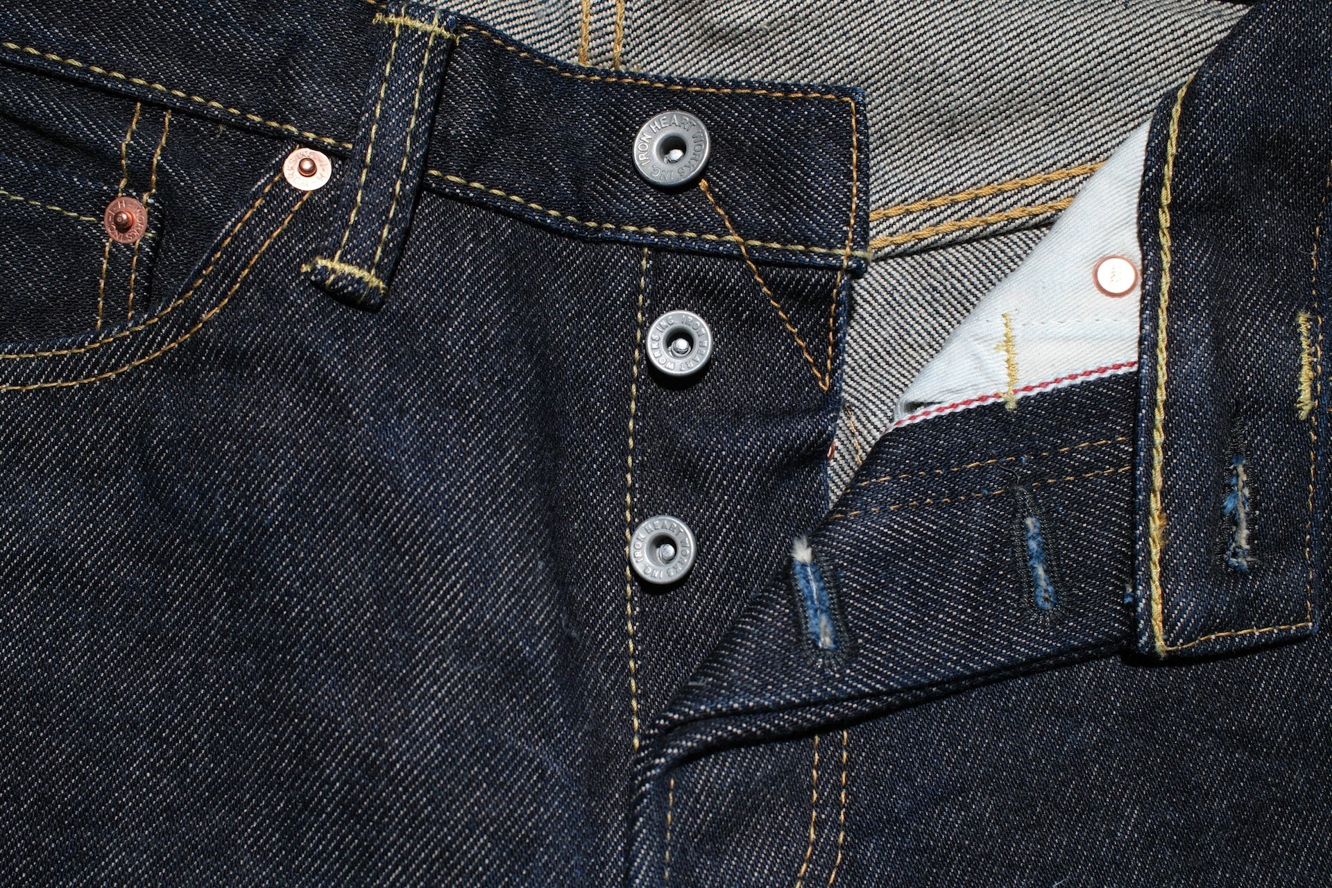 Iron Heart 555S-21oz Denim (Slim Tapered Fit)